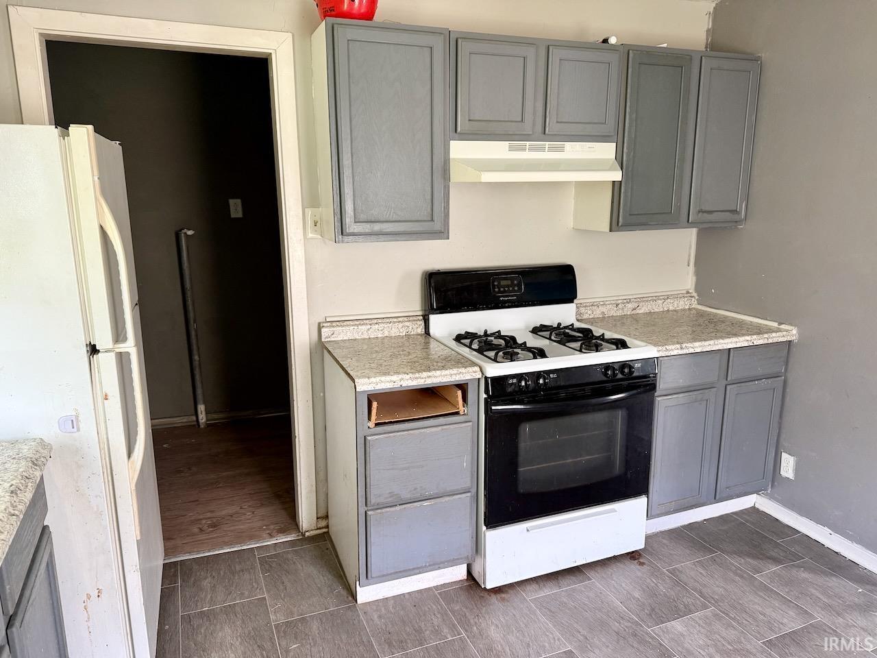 906 W 16th Street