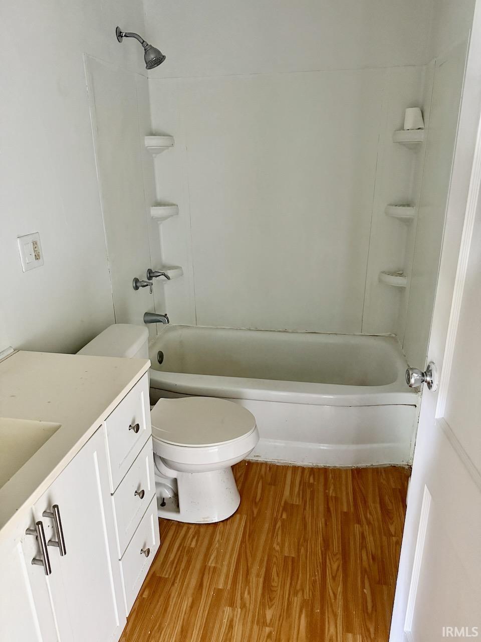 906 W 16th Street