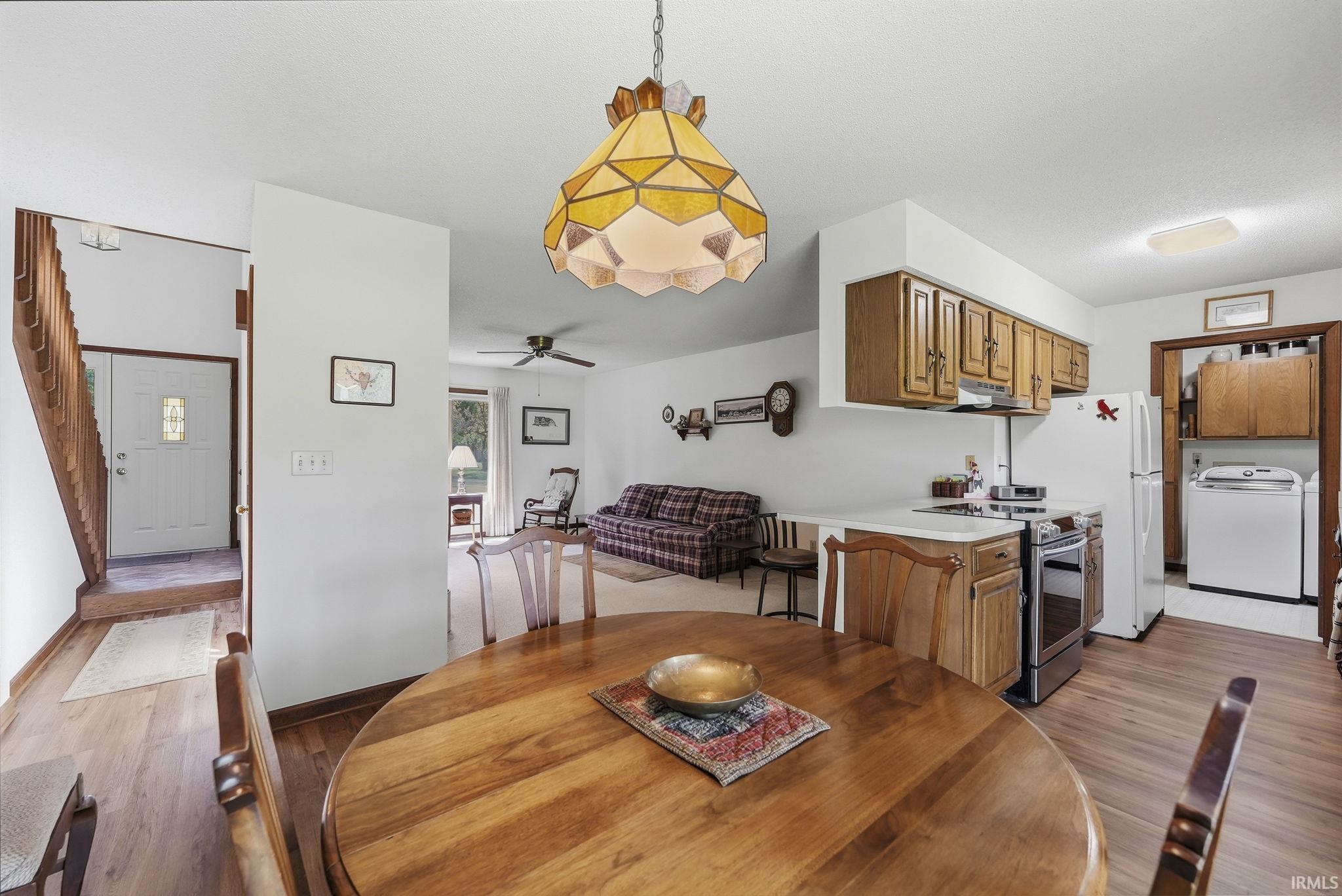 4208 W Hummingbird Way