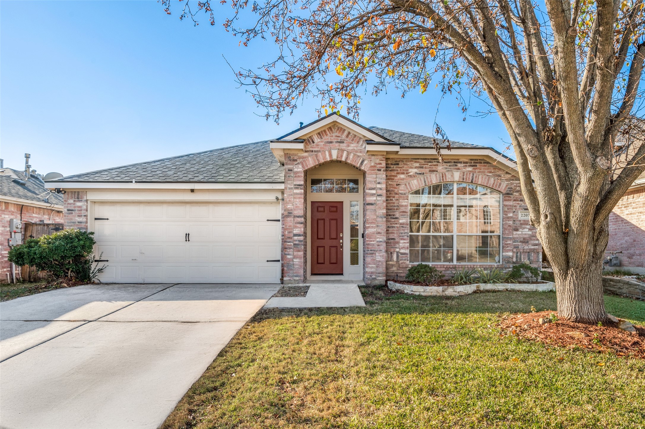 2207 Spruce Circle