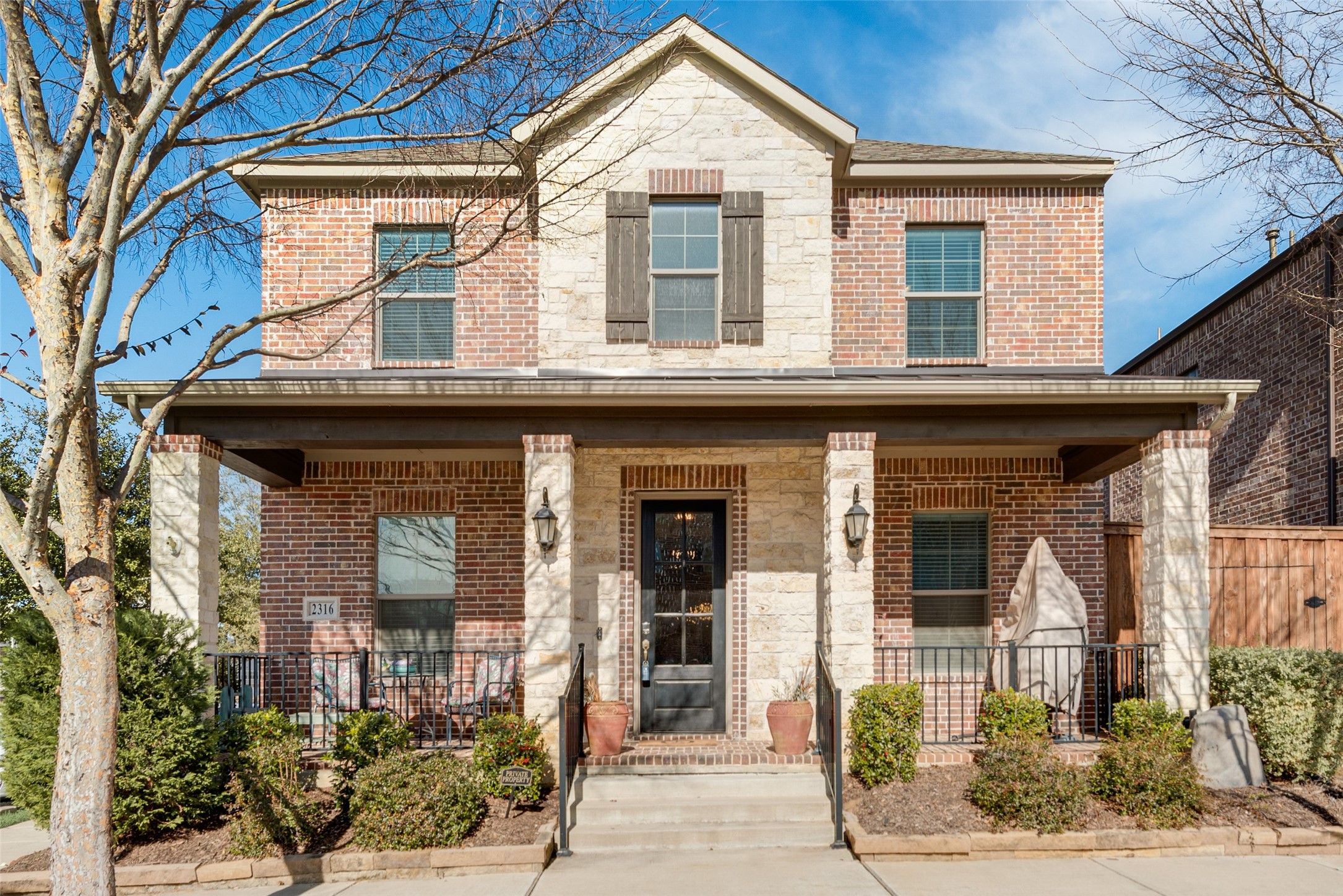 2316 Royal Crescent Drive N
