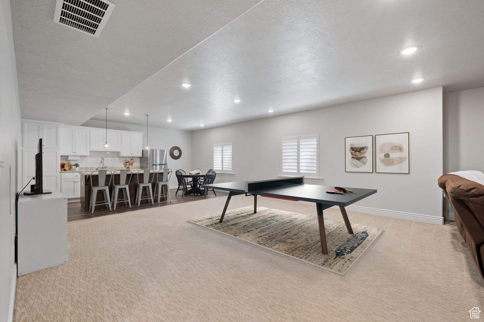 1009 W SHIRE RIDGE CIR