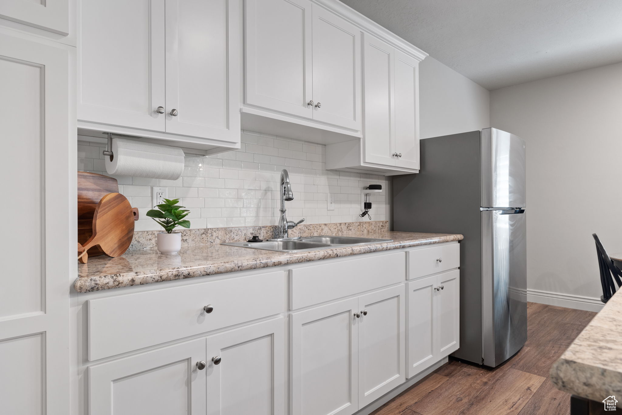 1009 W SHIRE RIDGE CIR