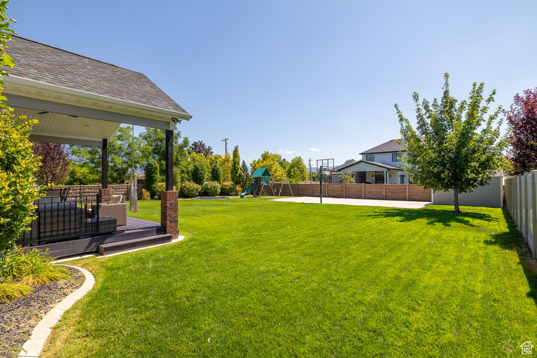 1009 W SHIRE RIDGE CIR
