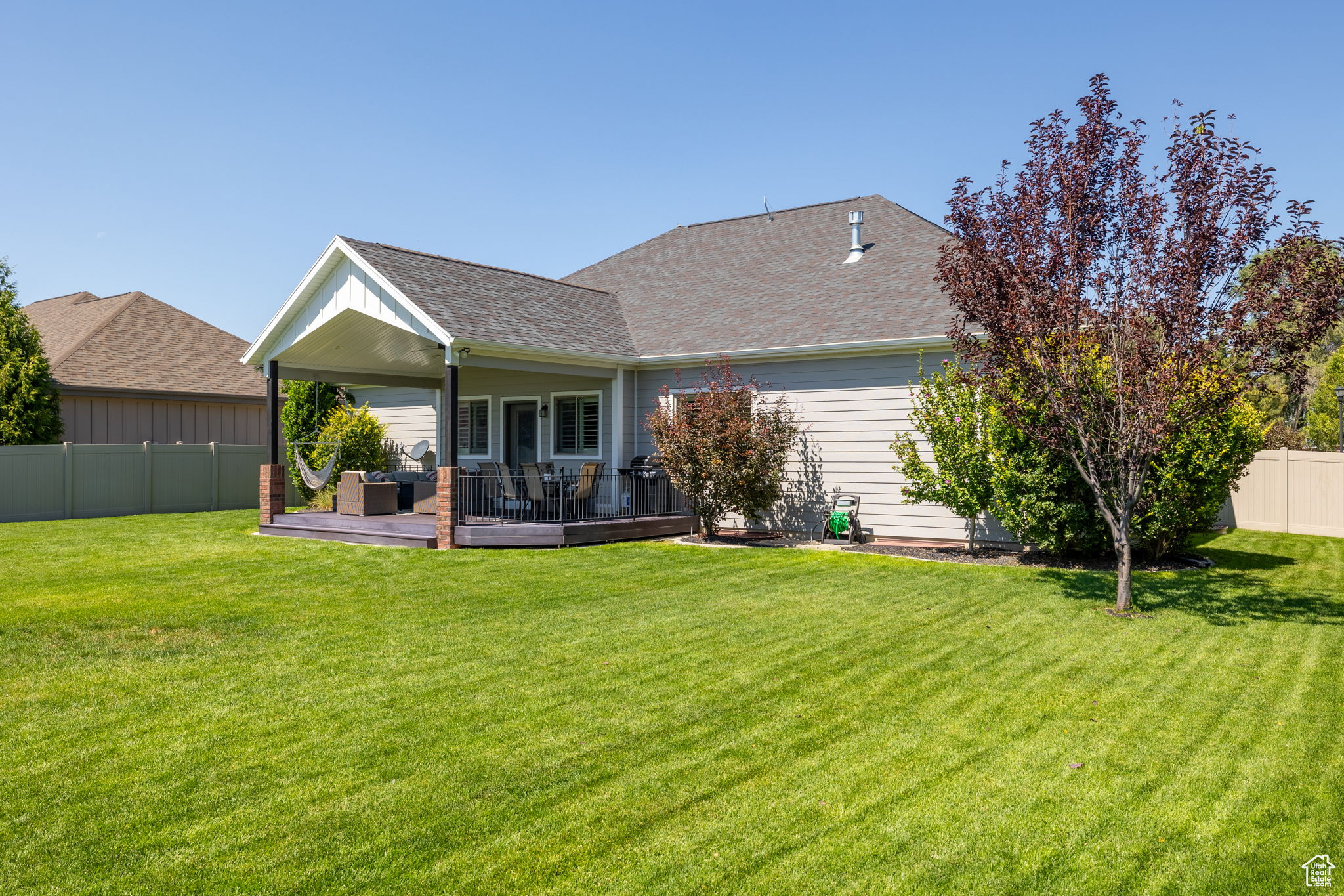 1009 W SHIRE RIDGE CIR