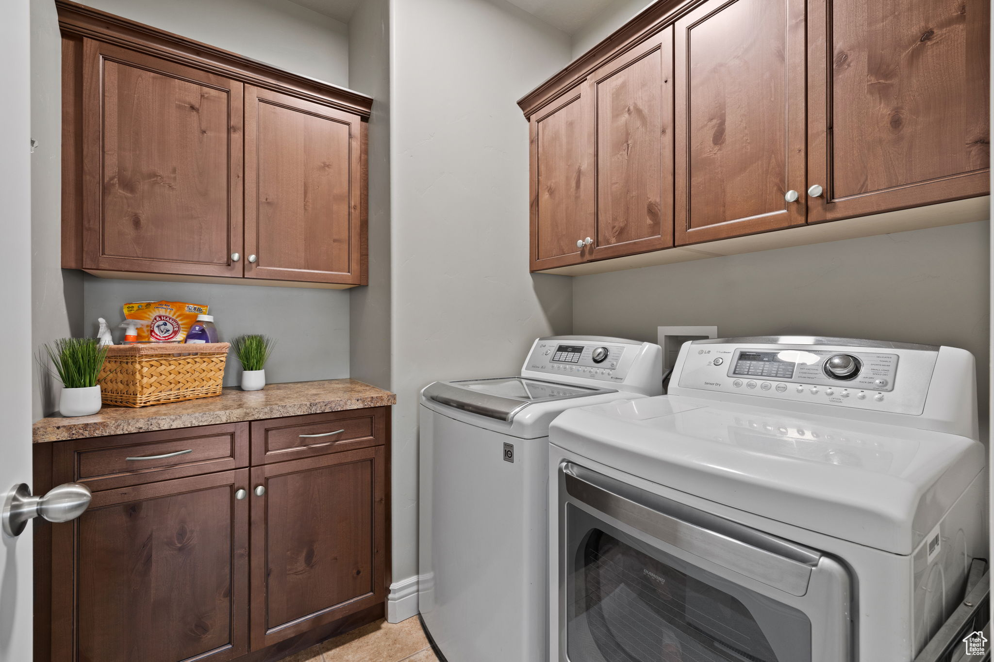 1009 W SHIRE RIDGE CIR