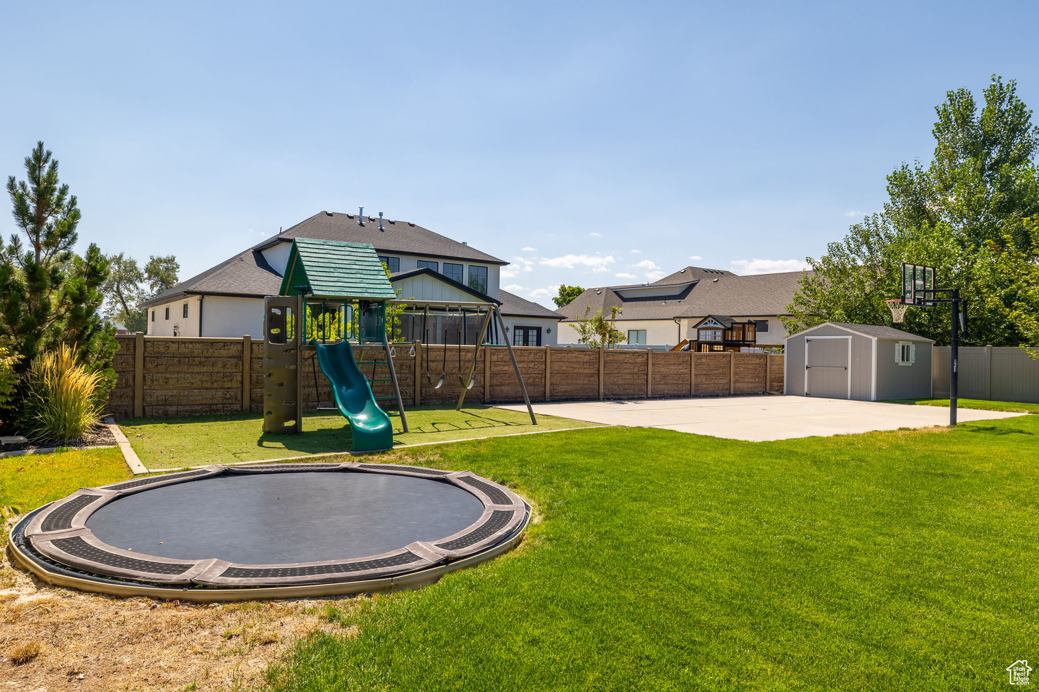 1009 W SHIRE RIDGE CIR