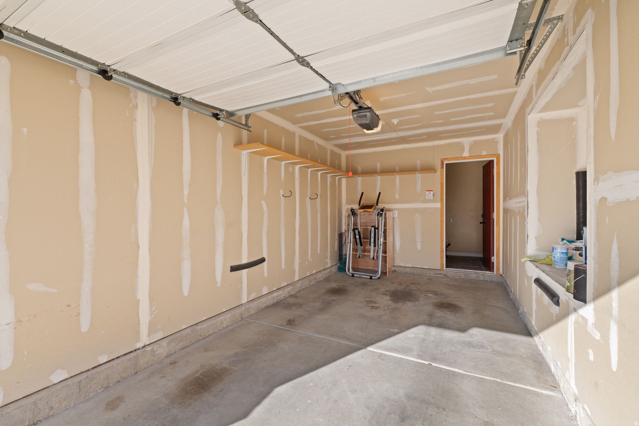 1102 W KENSINGTON DR