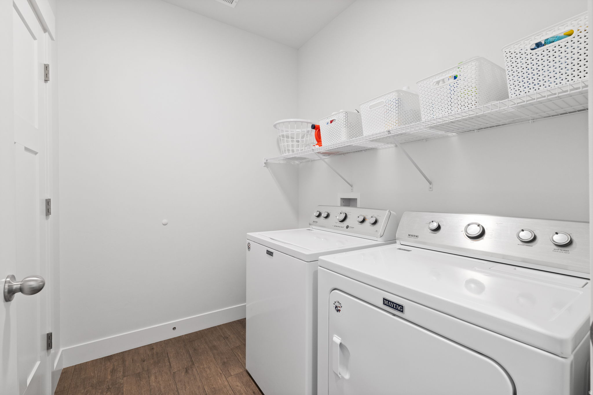 937 W BIG BEN LN #202