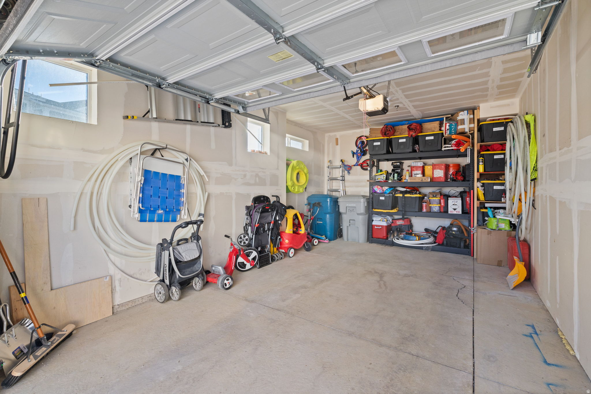 937 W BIG BEN LN #202