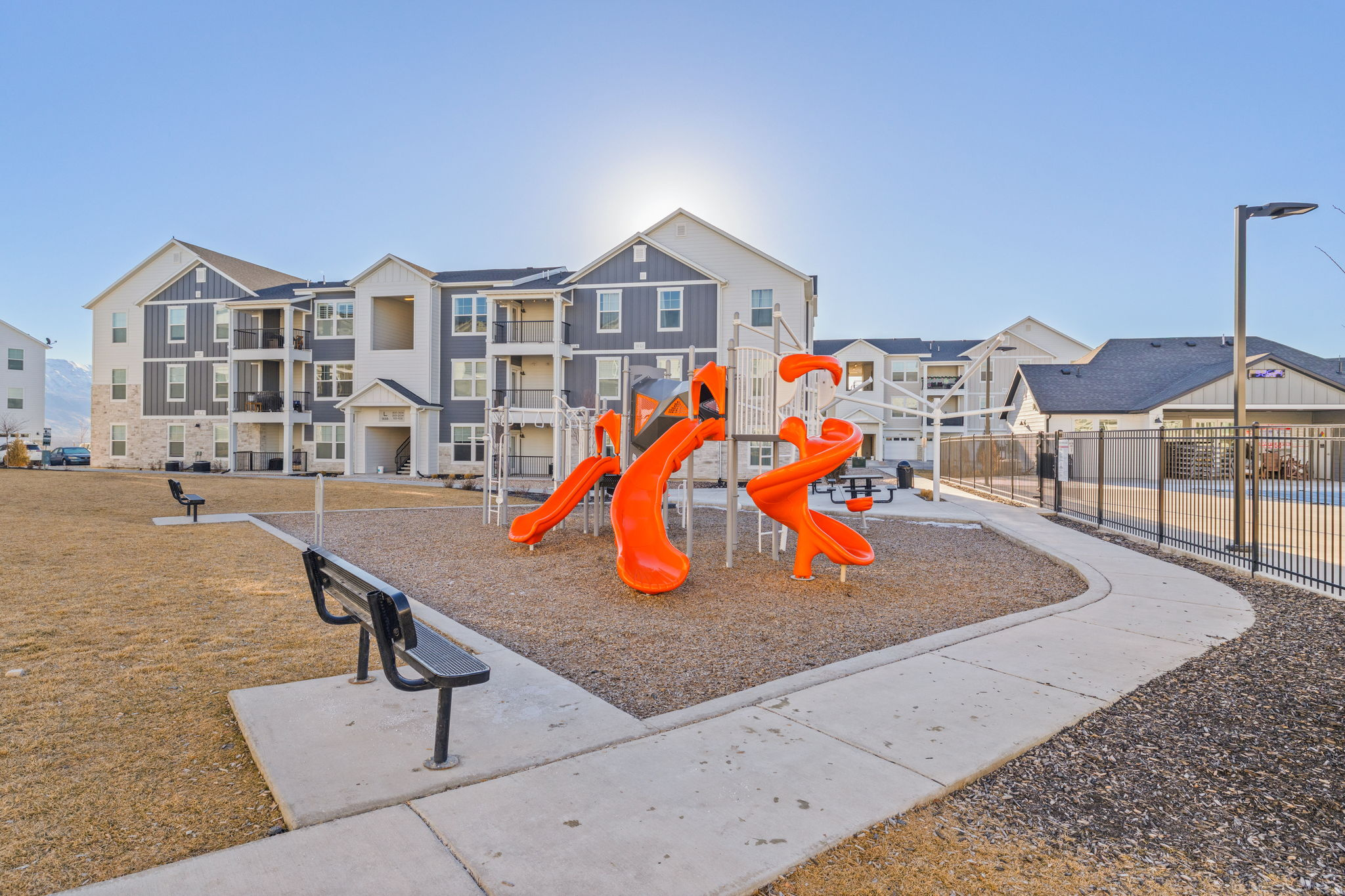 937 W BIG BEN LN #202