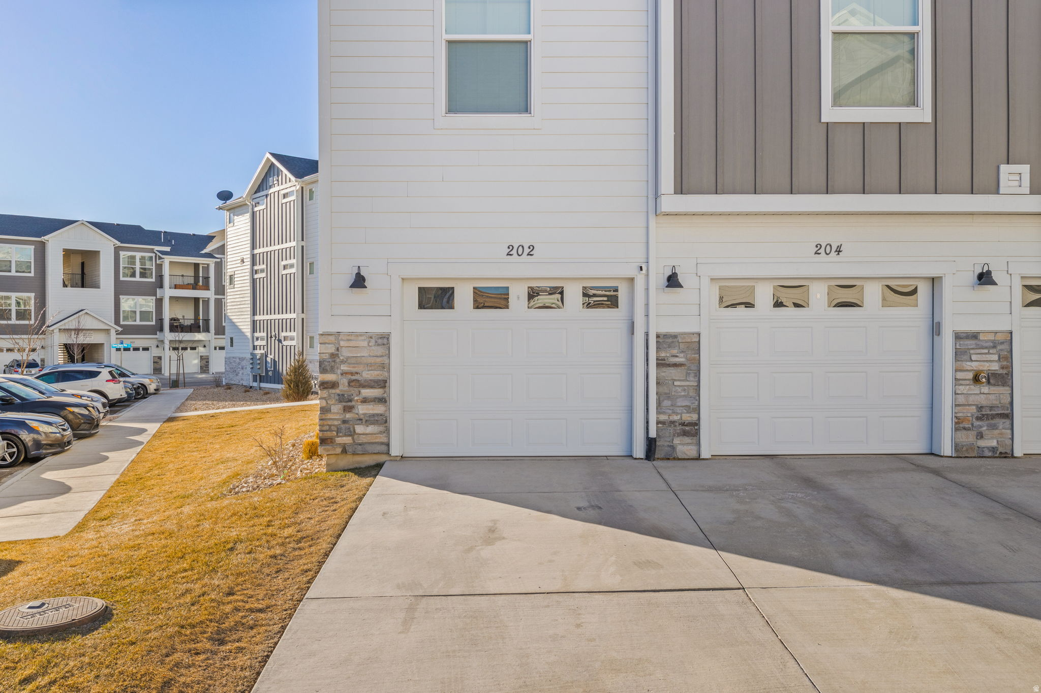 937 W BIG BEN LN #202