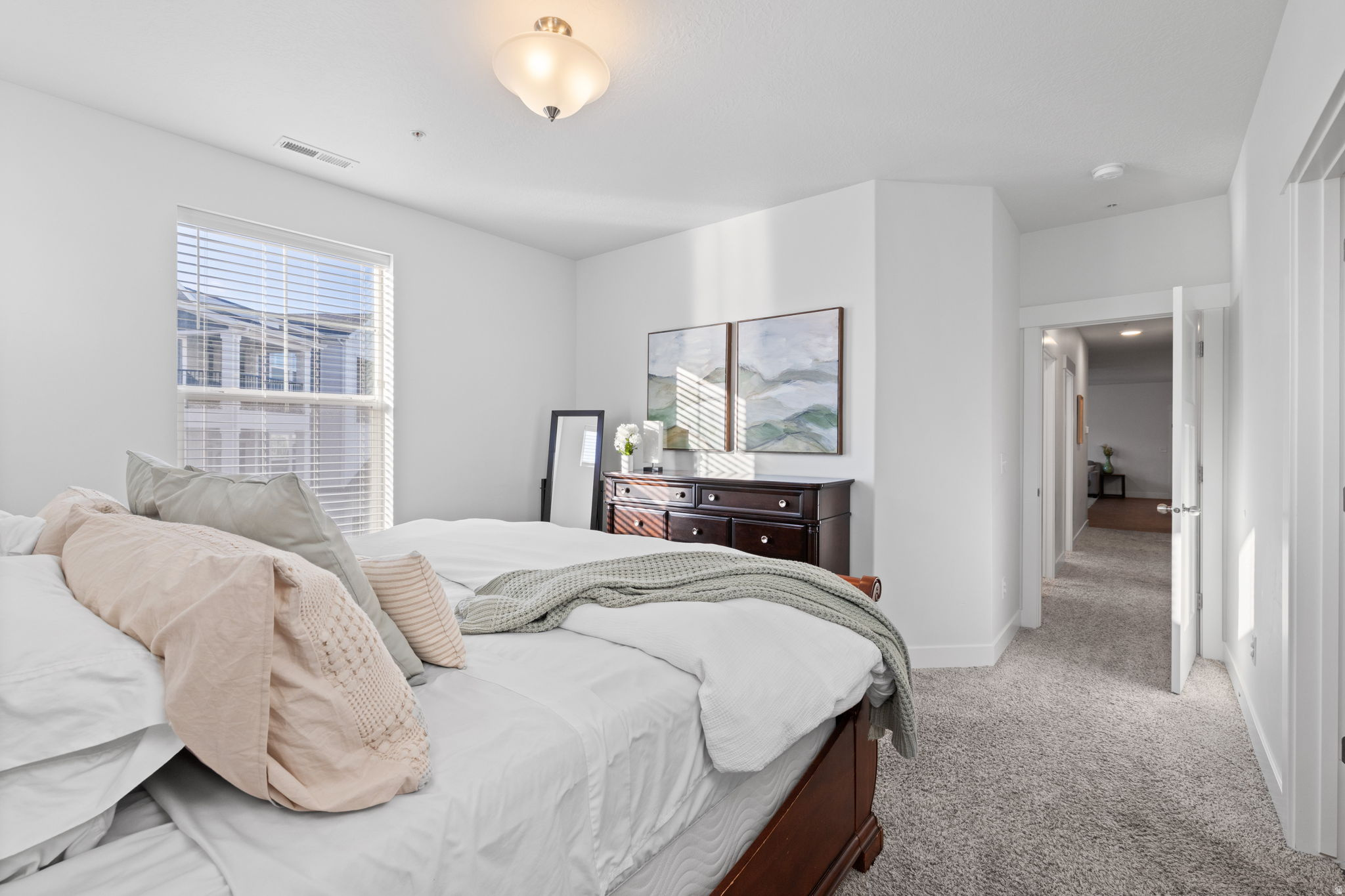 937 W BIG BEN LN #202