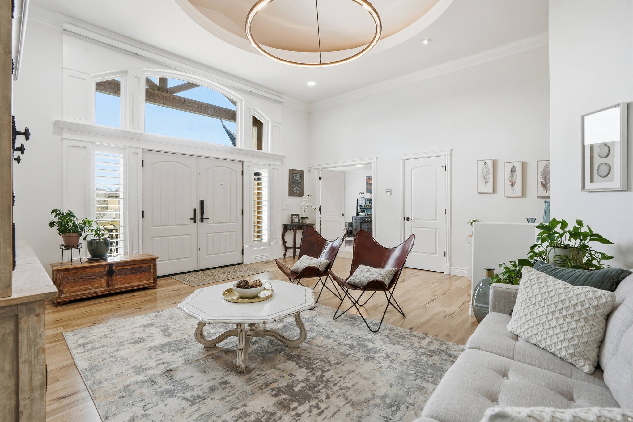 1272 N CEDAR HOLLOW BLVD