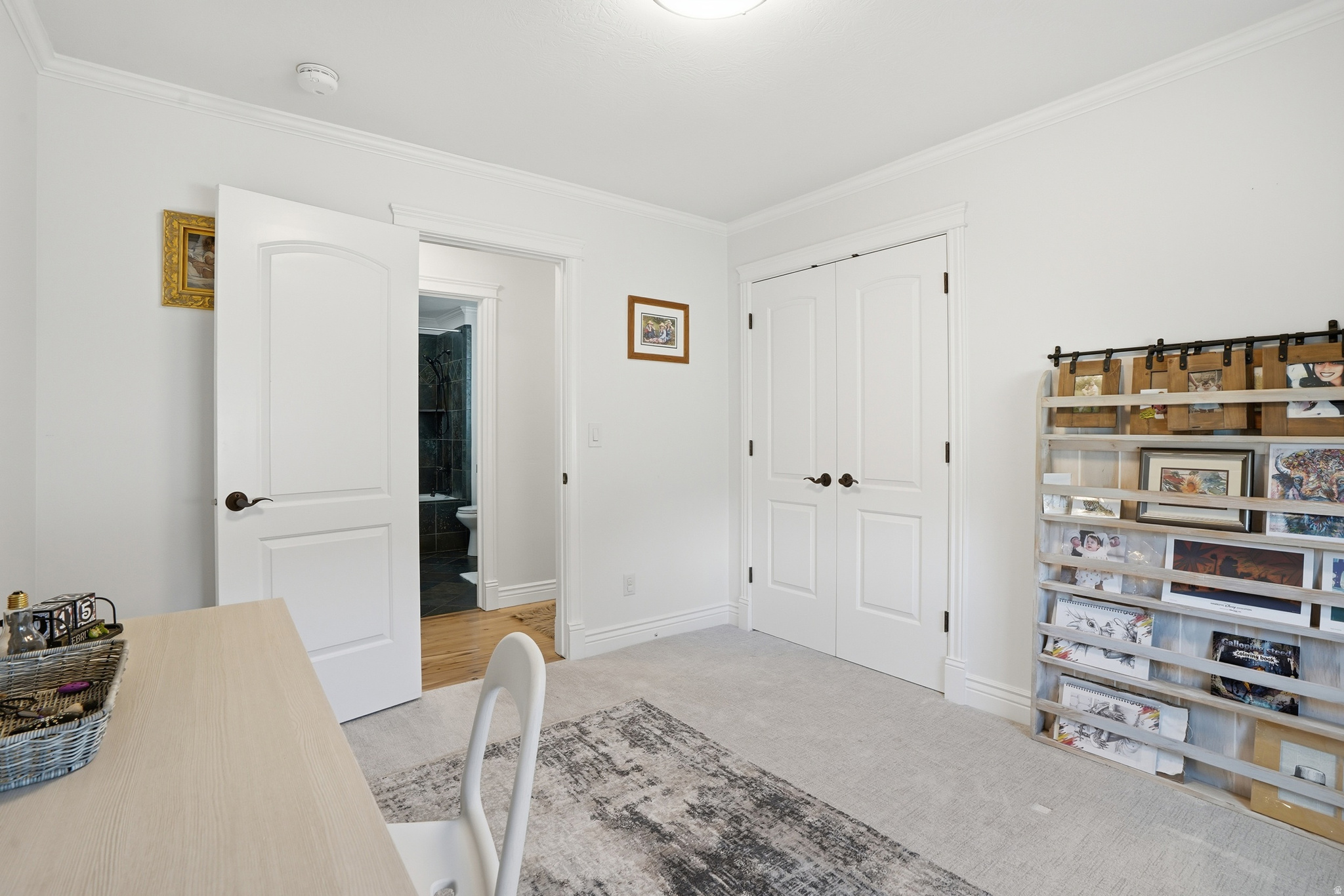 1272 N CEDAR HOLLOW BLVD