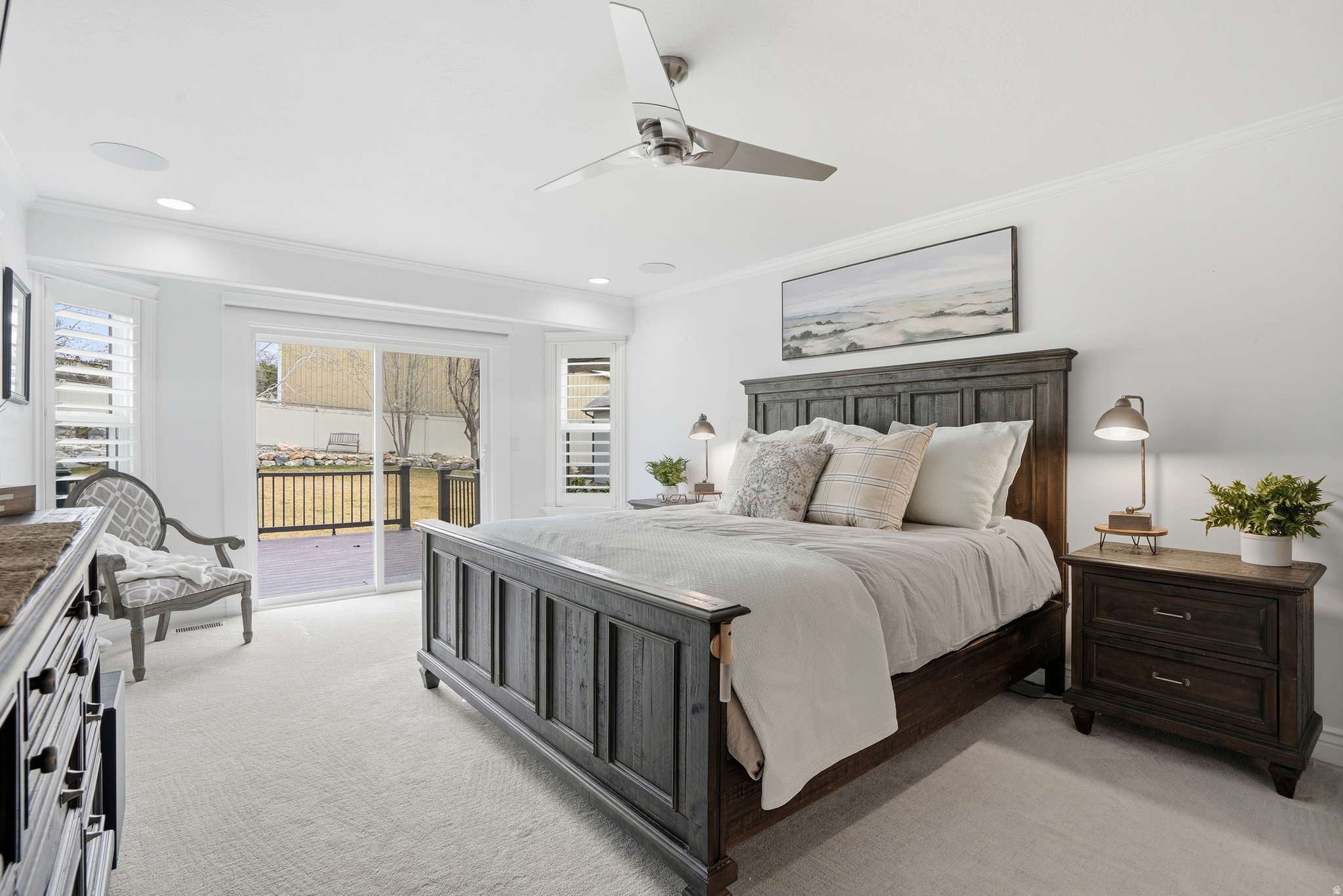 1272 N CEDAR HOLLOW BLVD