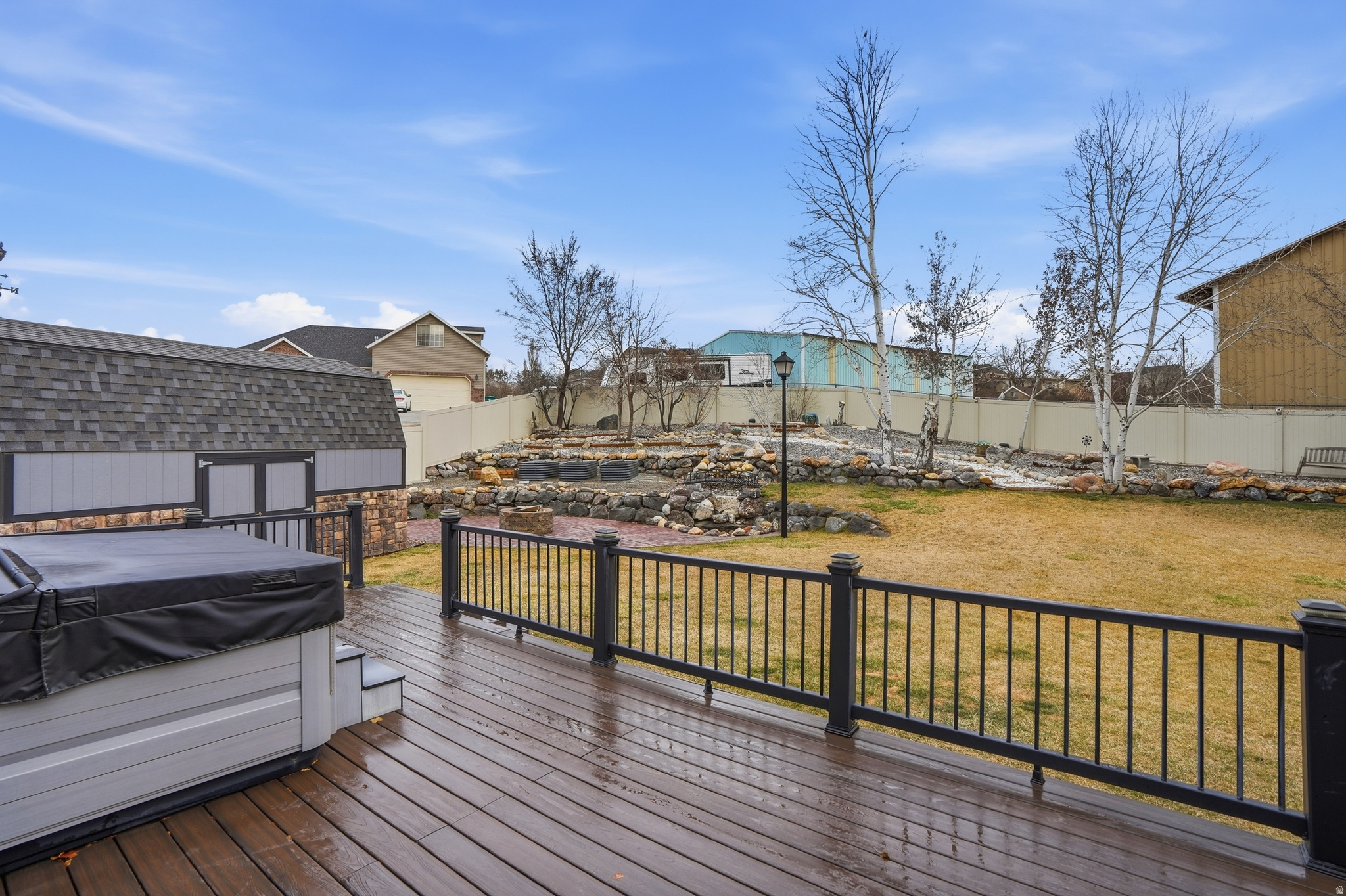 1272 N CEDAR HOLLOW BLVD