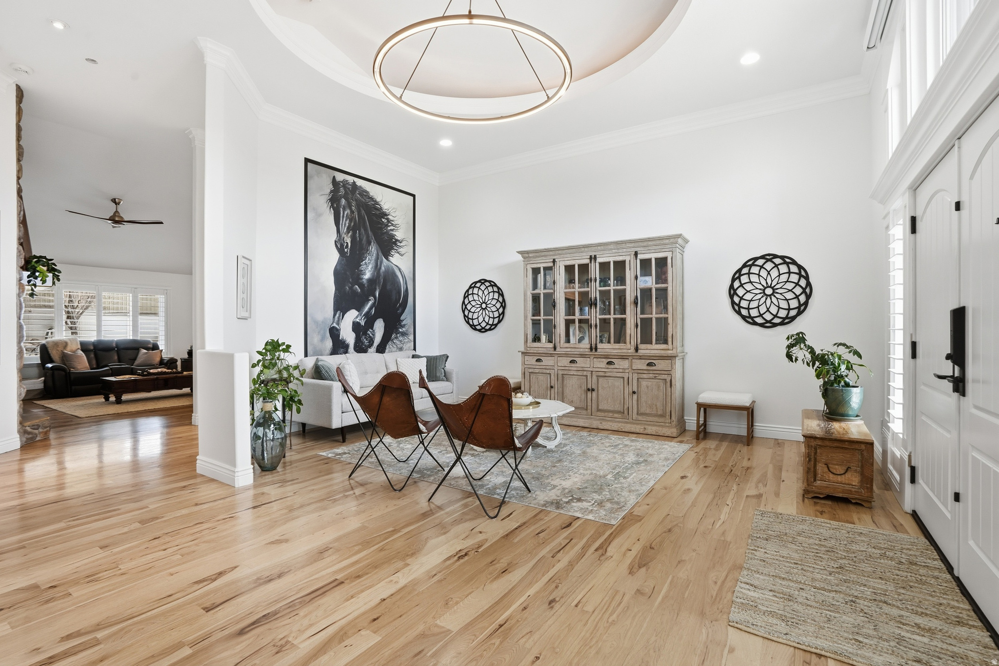 1272 N CEDAR HOLLOW BLVD