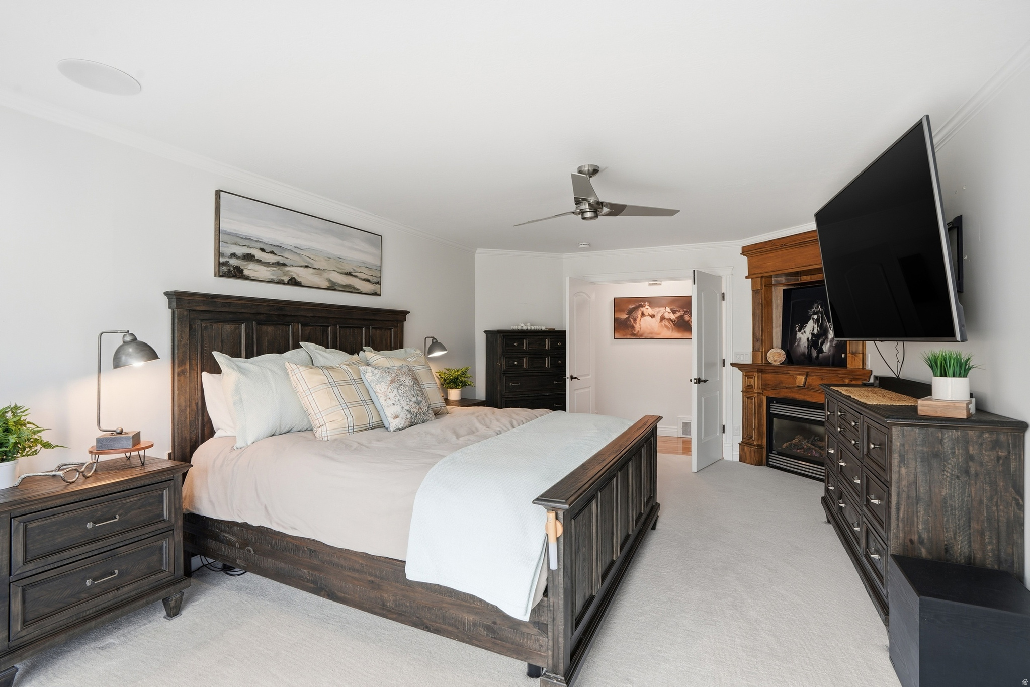 1272 N CEDAR HOLLOW BLVD