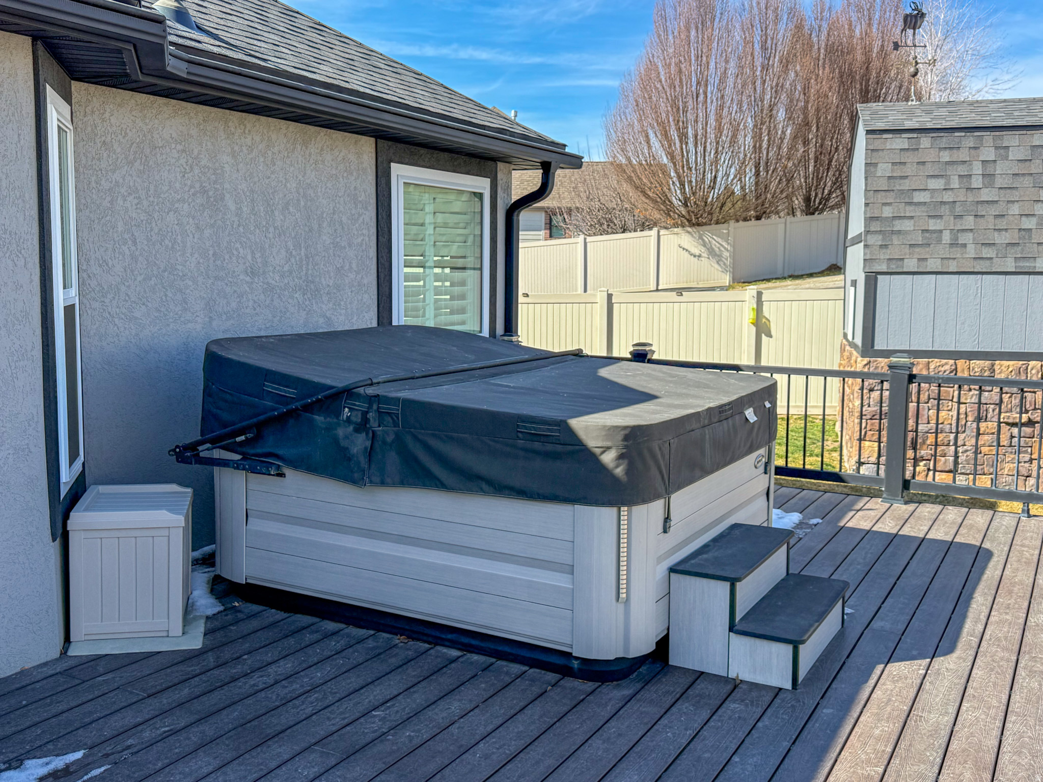 1272 N CEDAR HOLLOW BLVD