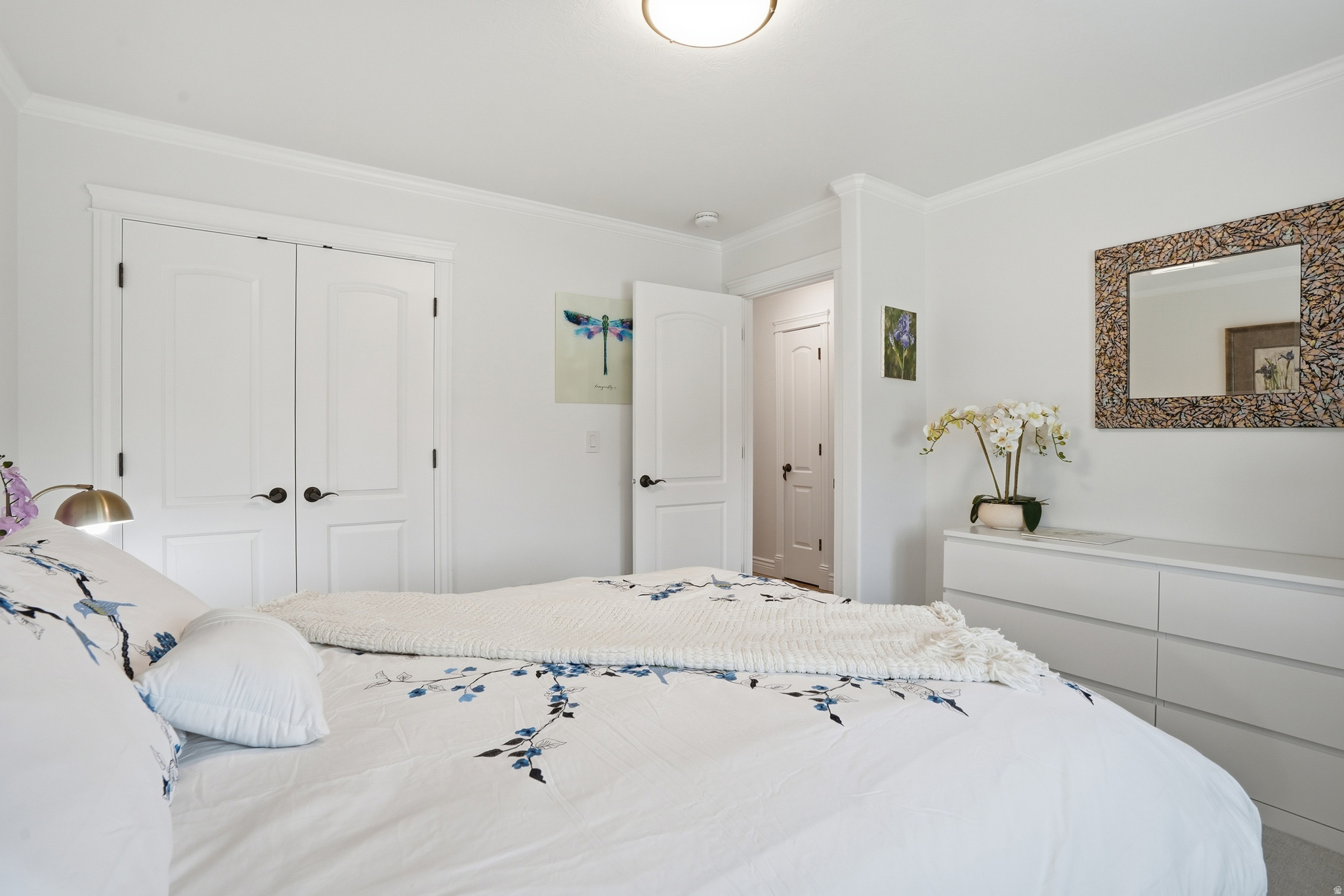 1272 N CEDAR HOLLOW BLVD