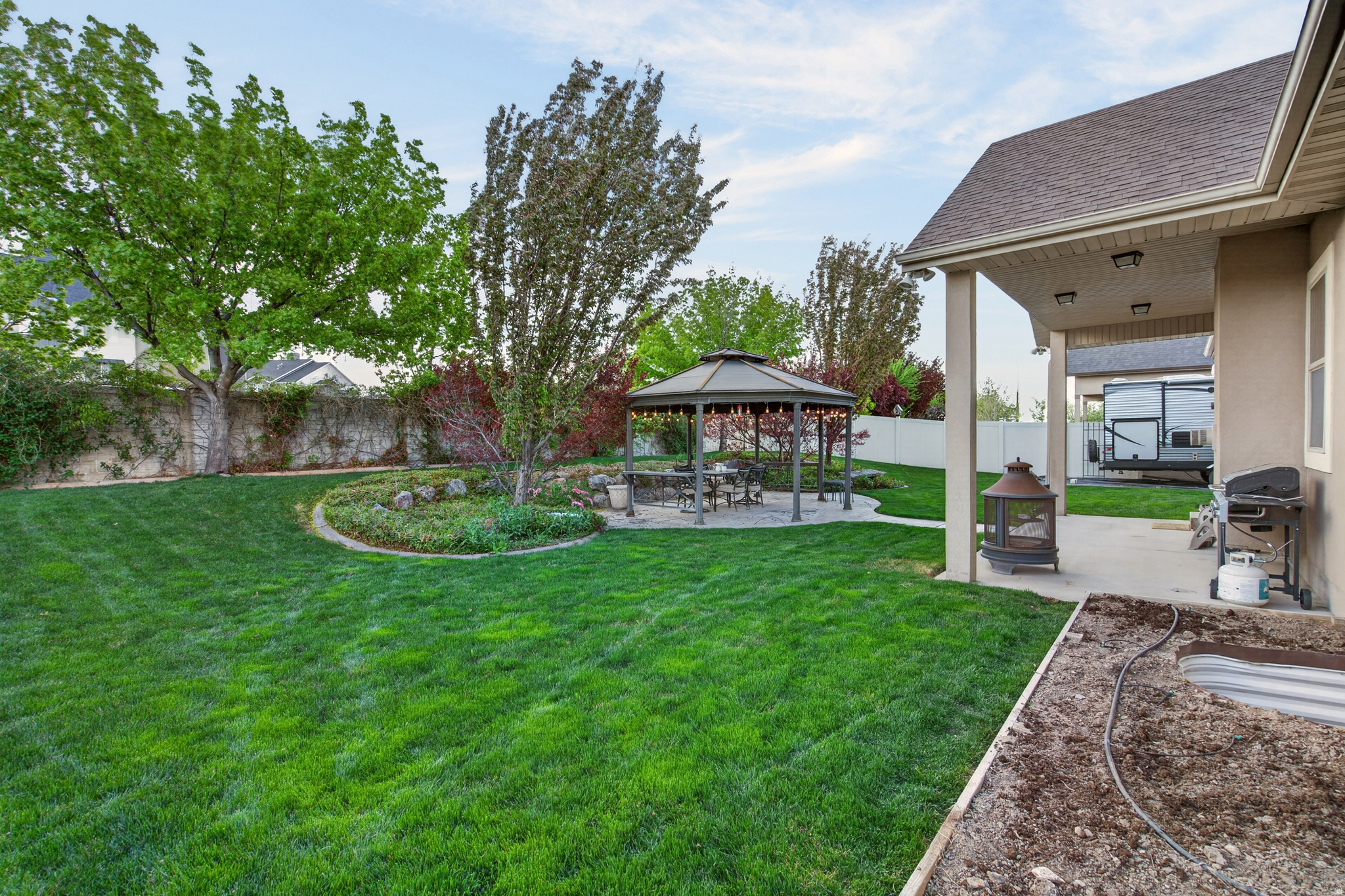 8062 S PONDS LODGE DR