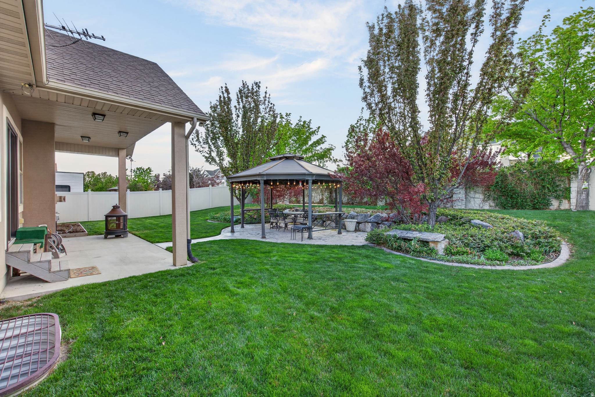 8062 S PONDS LODGE DR