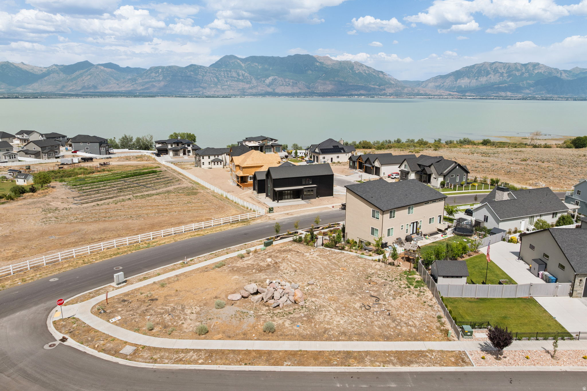 3492 S MEADOWLARK LN