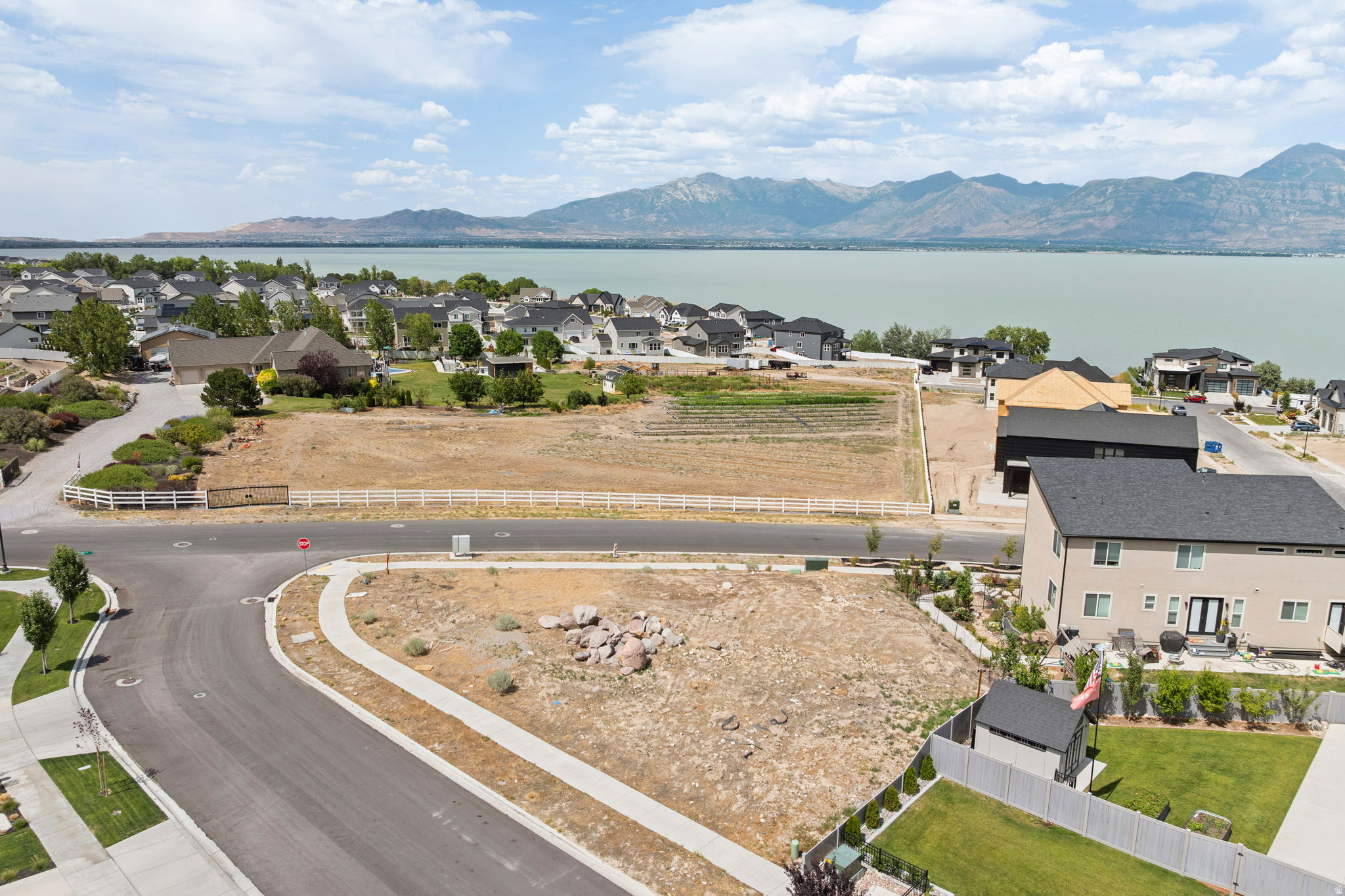 3492 S MEADOWLARK LN
