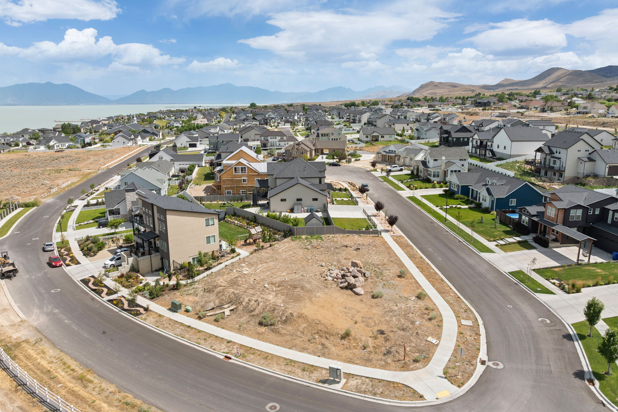 3492 S MEADOWLARK LN