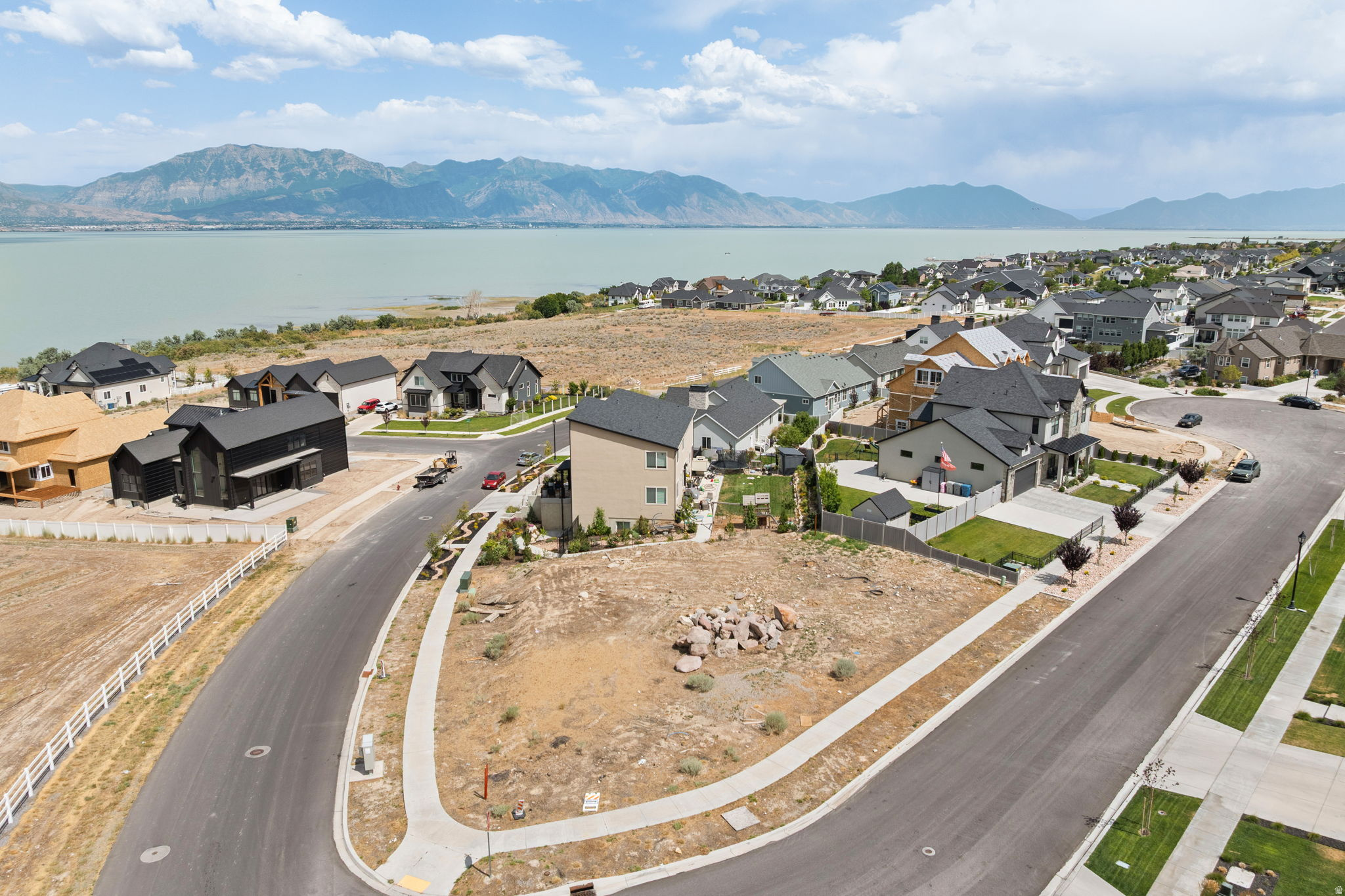 3492 S MEADOWLARK LN