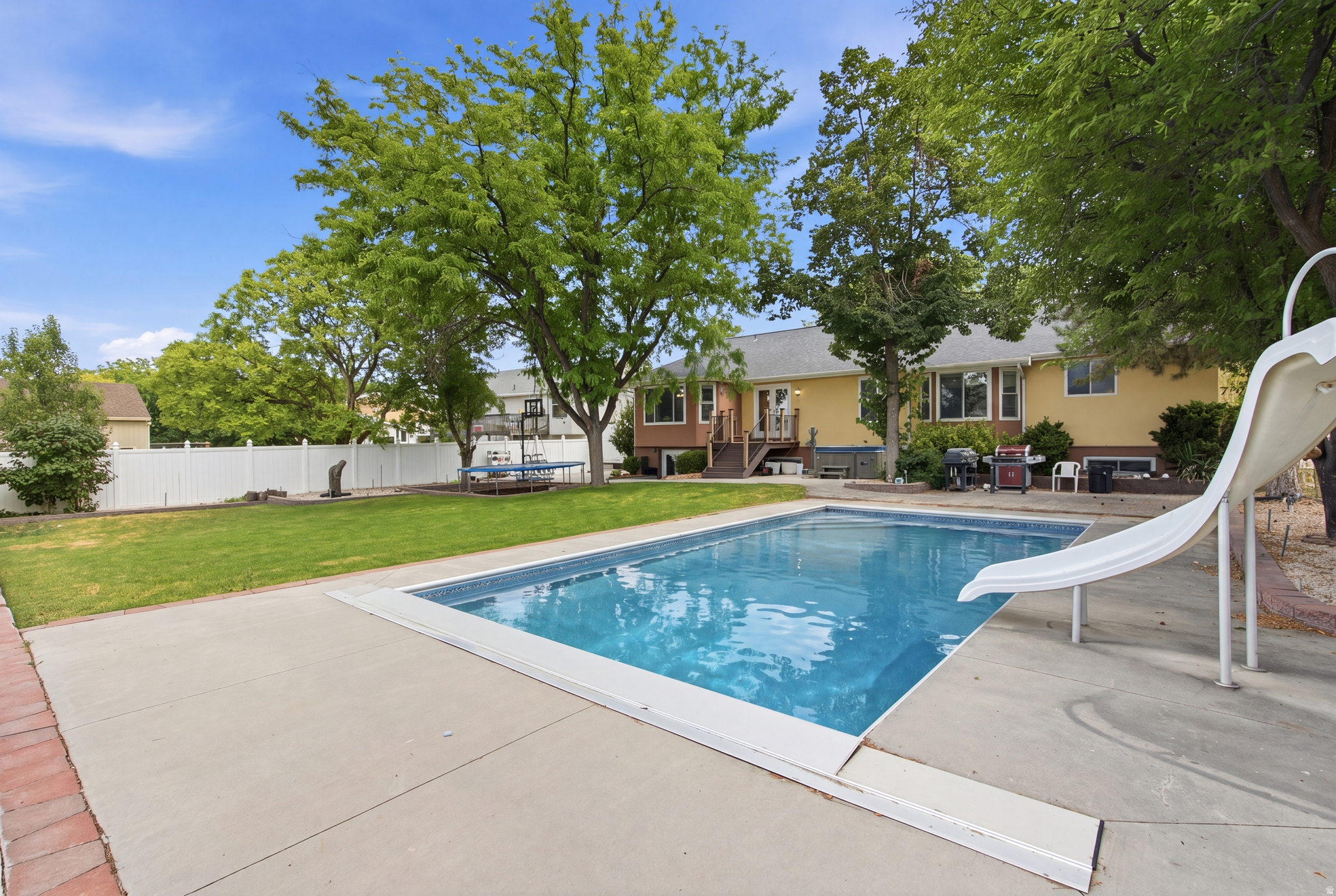 2986 W SOUTHPOINTE RD