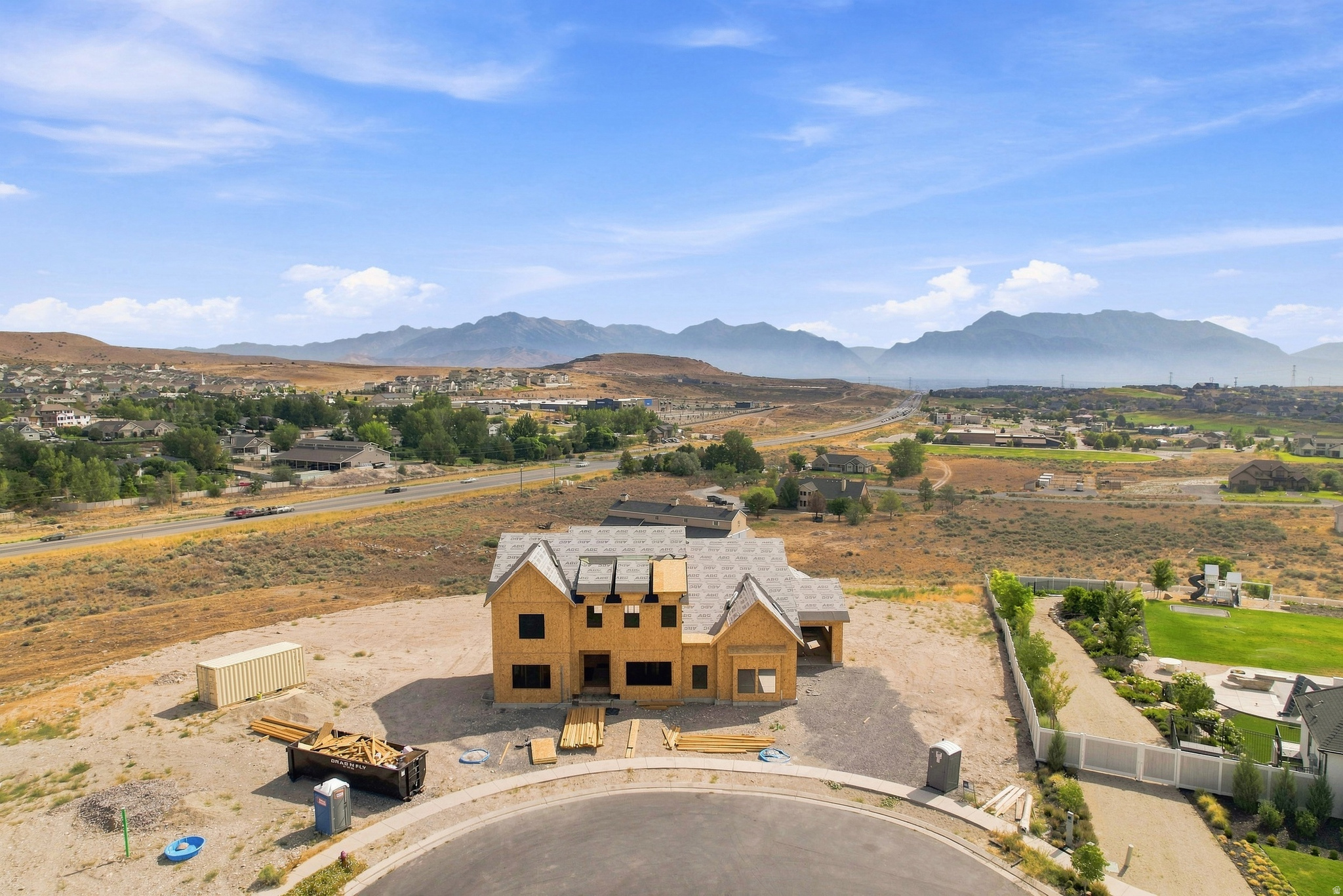 9126 N LAKEFRONT DR