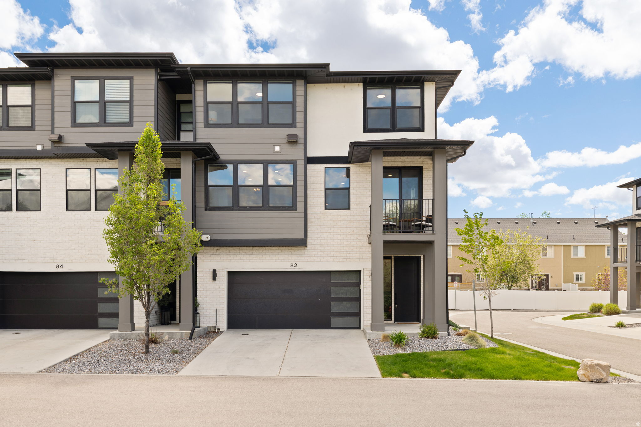 82 E AXIS CREEK CV