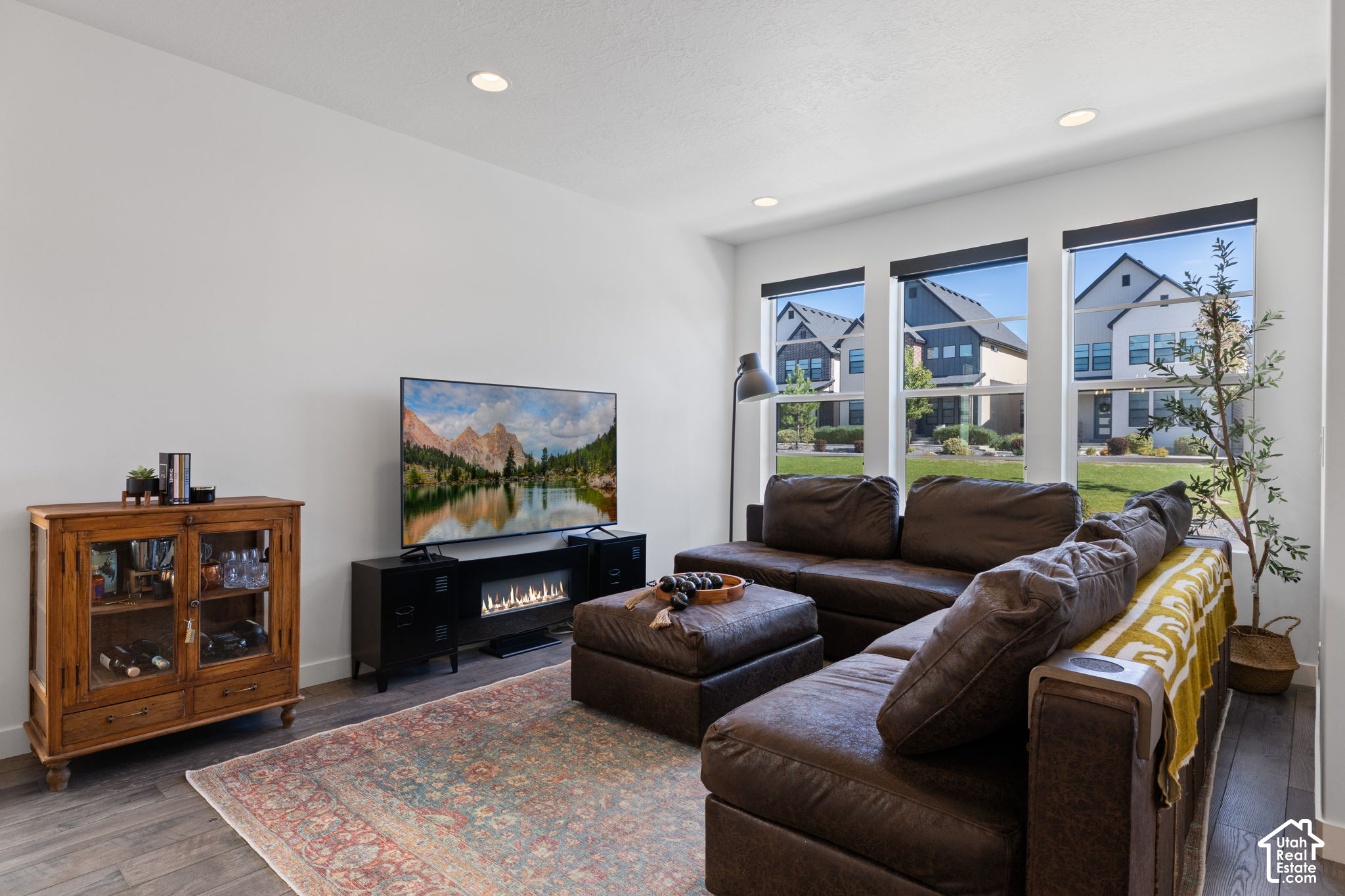 3112 N PARK COTTAGE WAY