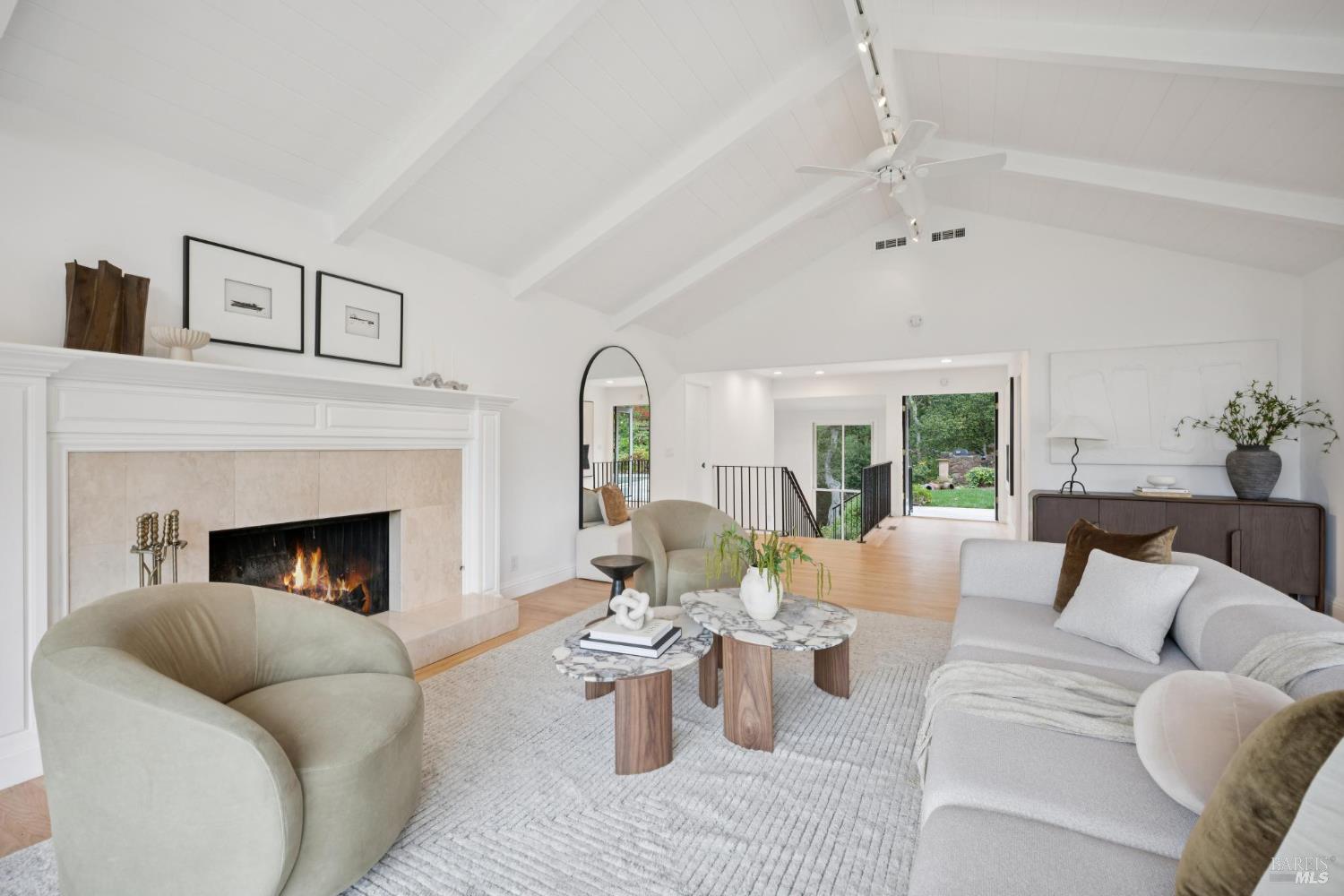 16 Dutch Valley Lane