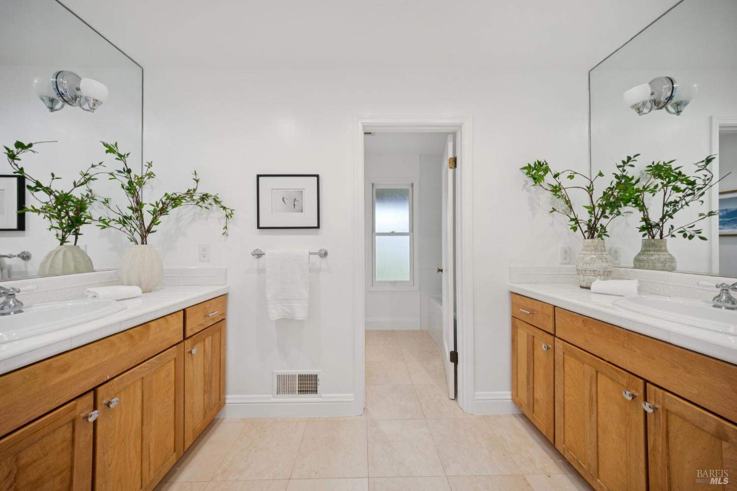 16 Dutch Valley Lane