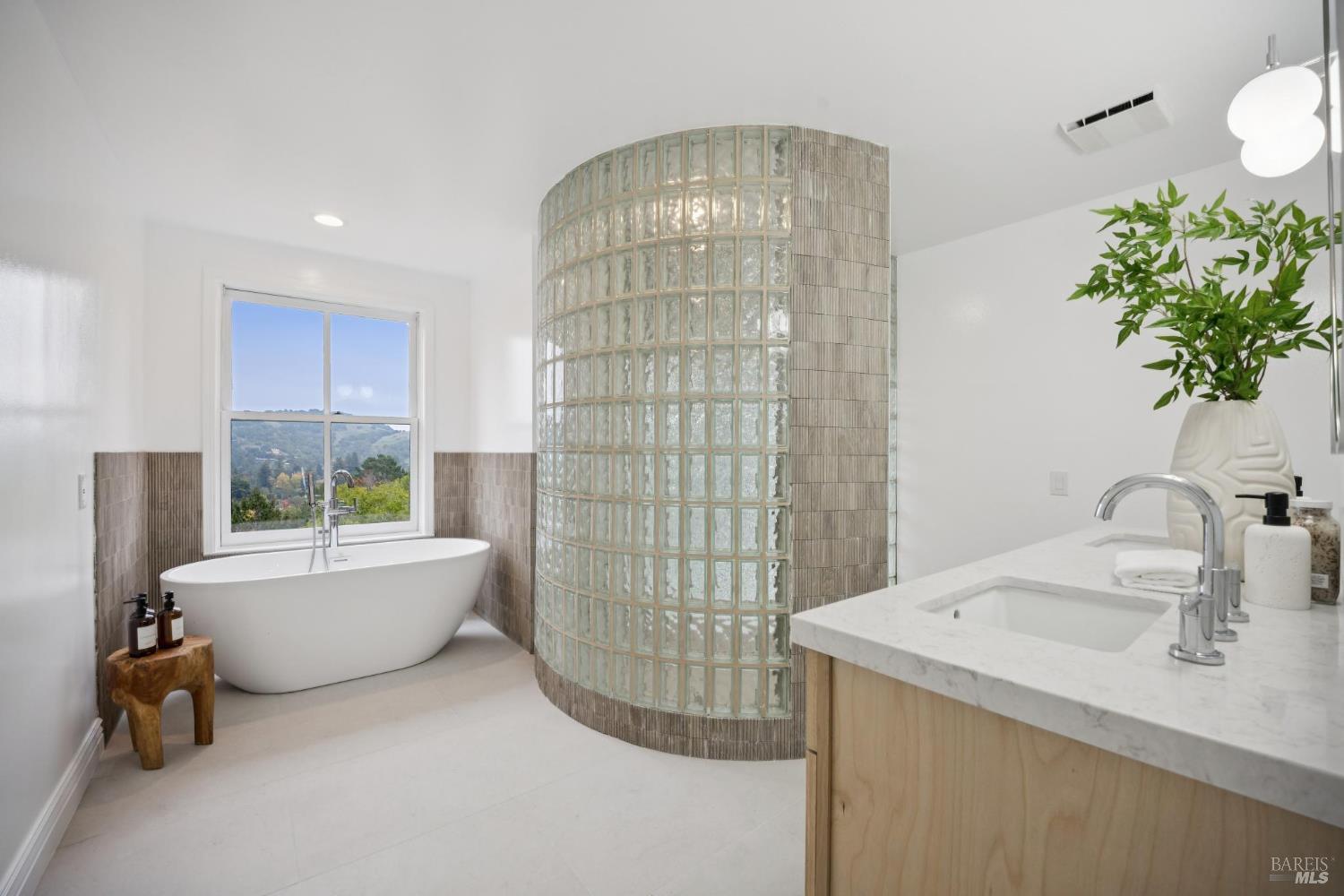 16 Dutch Valley Lane