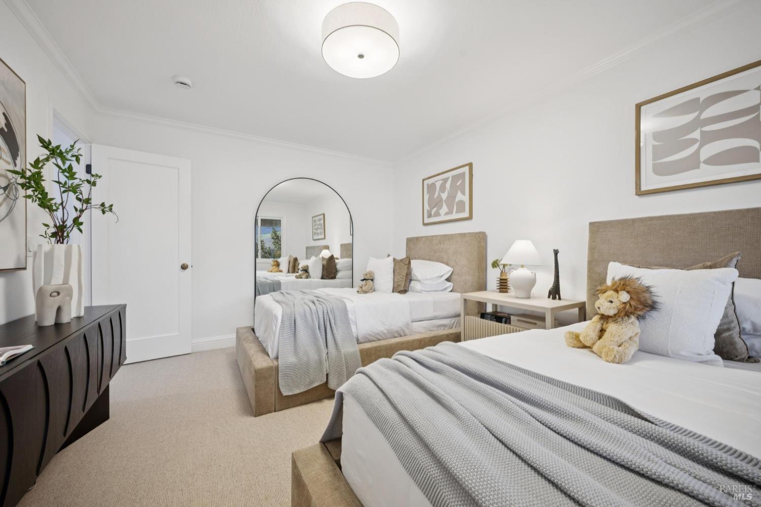 16 Dutch Valley Lane