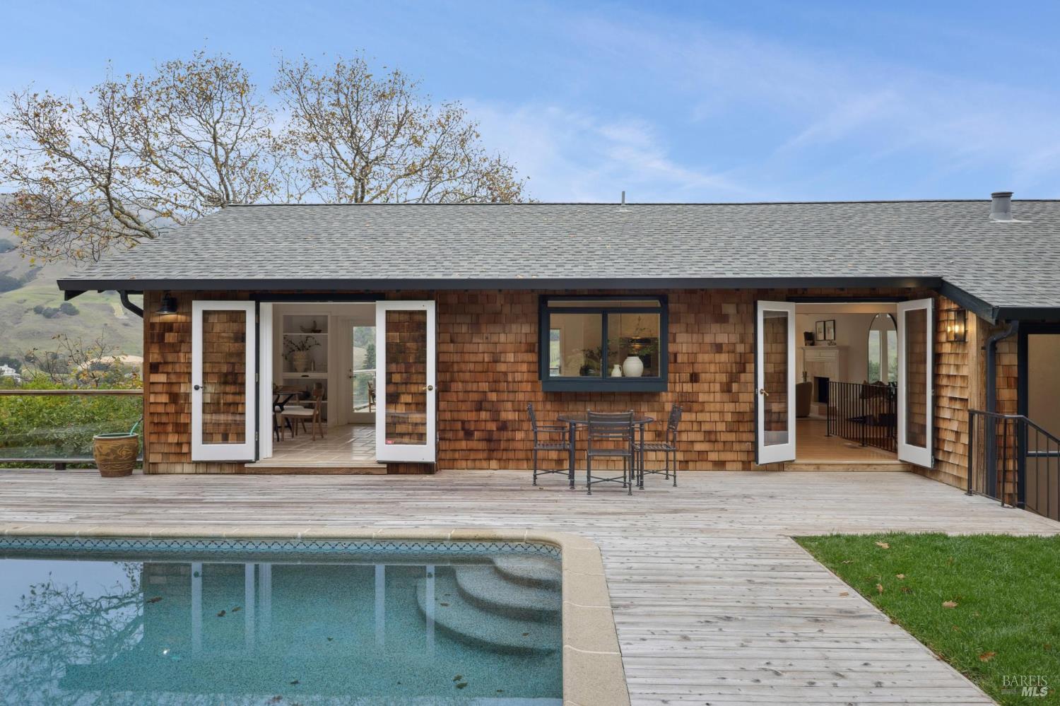 16 Dutch Valley Lane