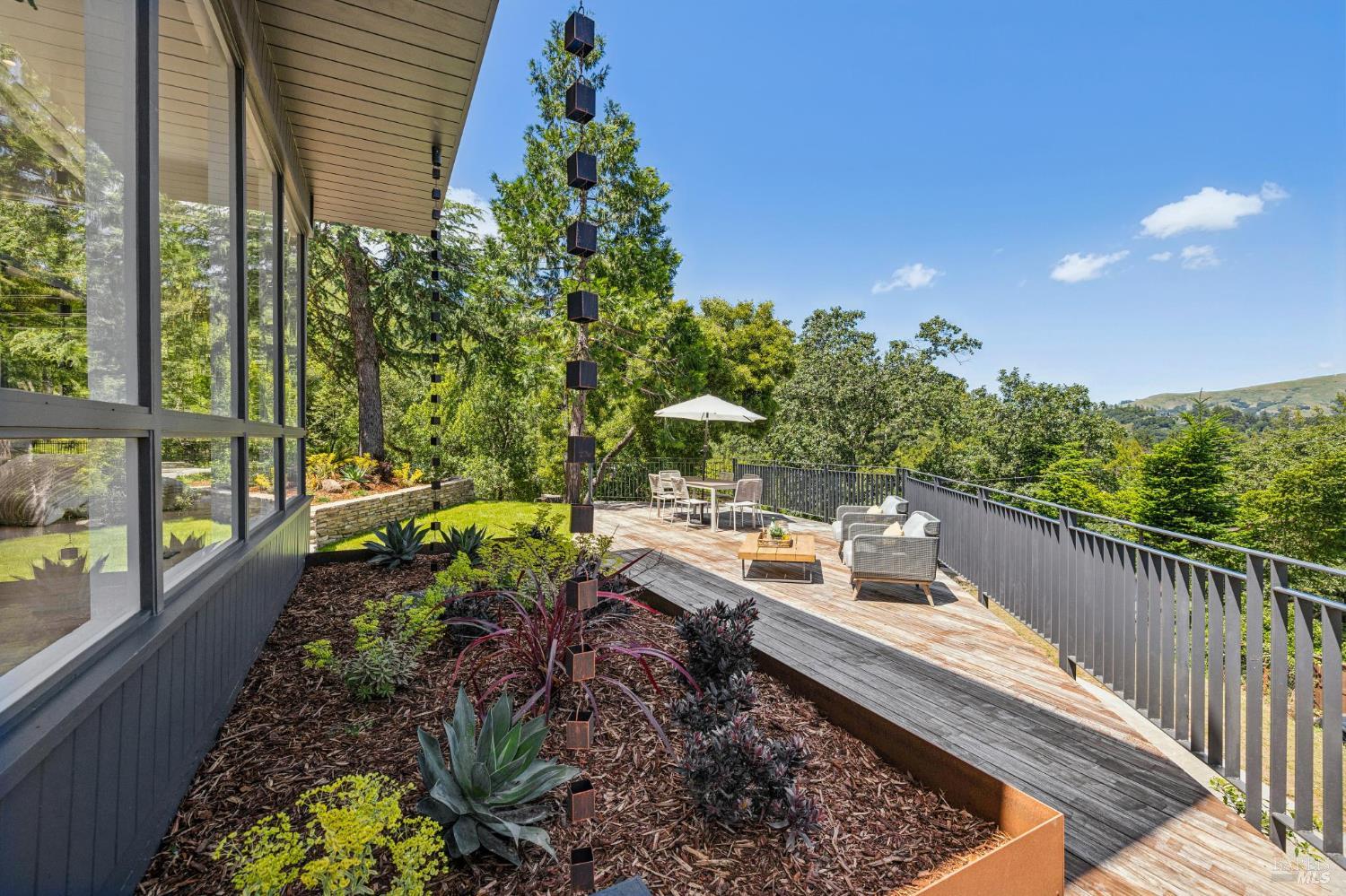 485 Scenic Road