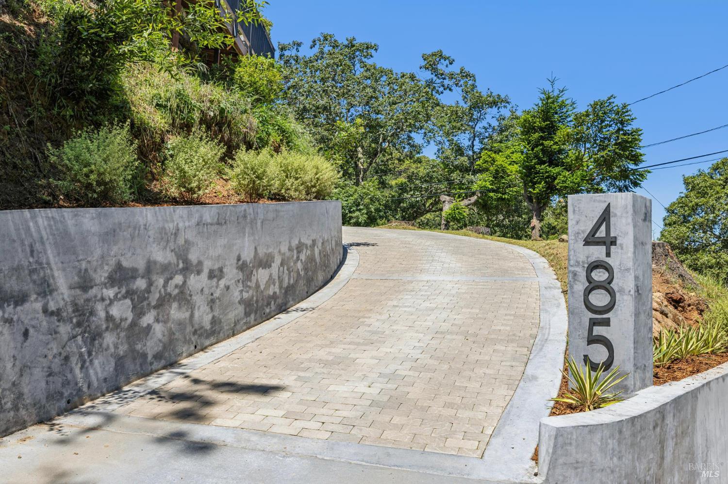 485 Scenic Road
