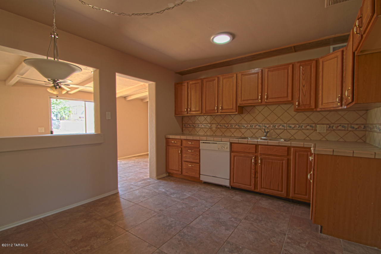 919 W Calle Margarita