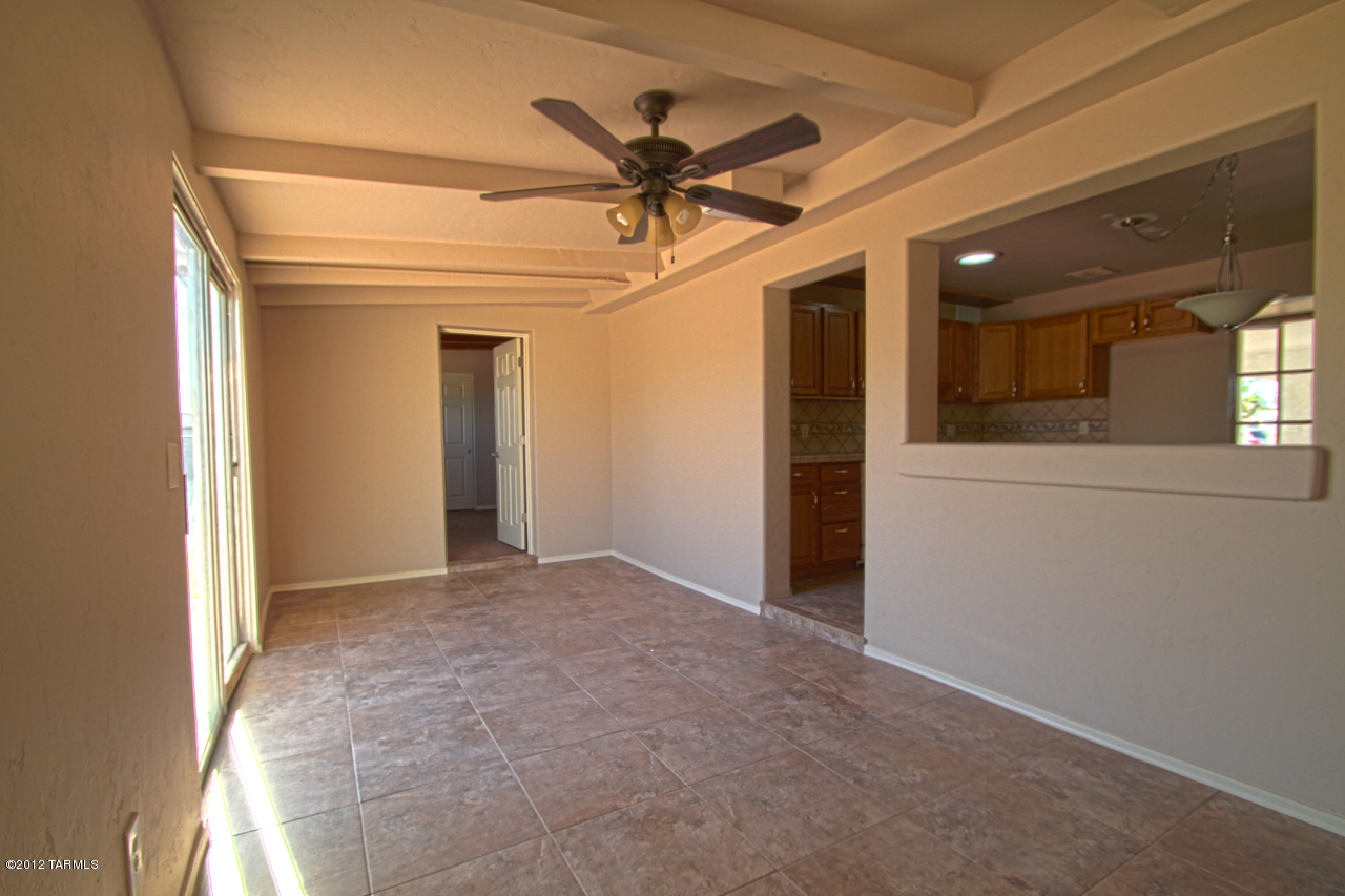 919 W Calle Margarita