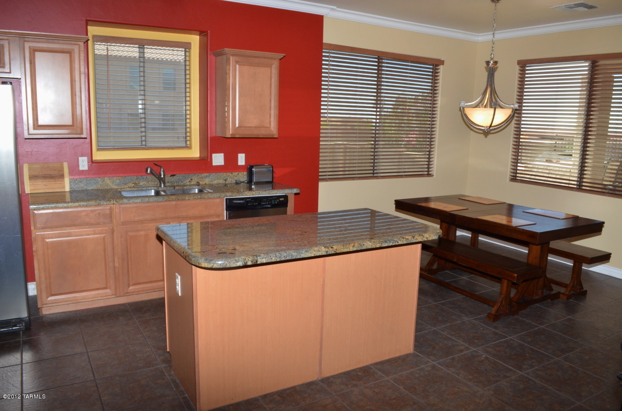 39484 S Mountain Shadow Drive