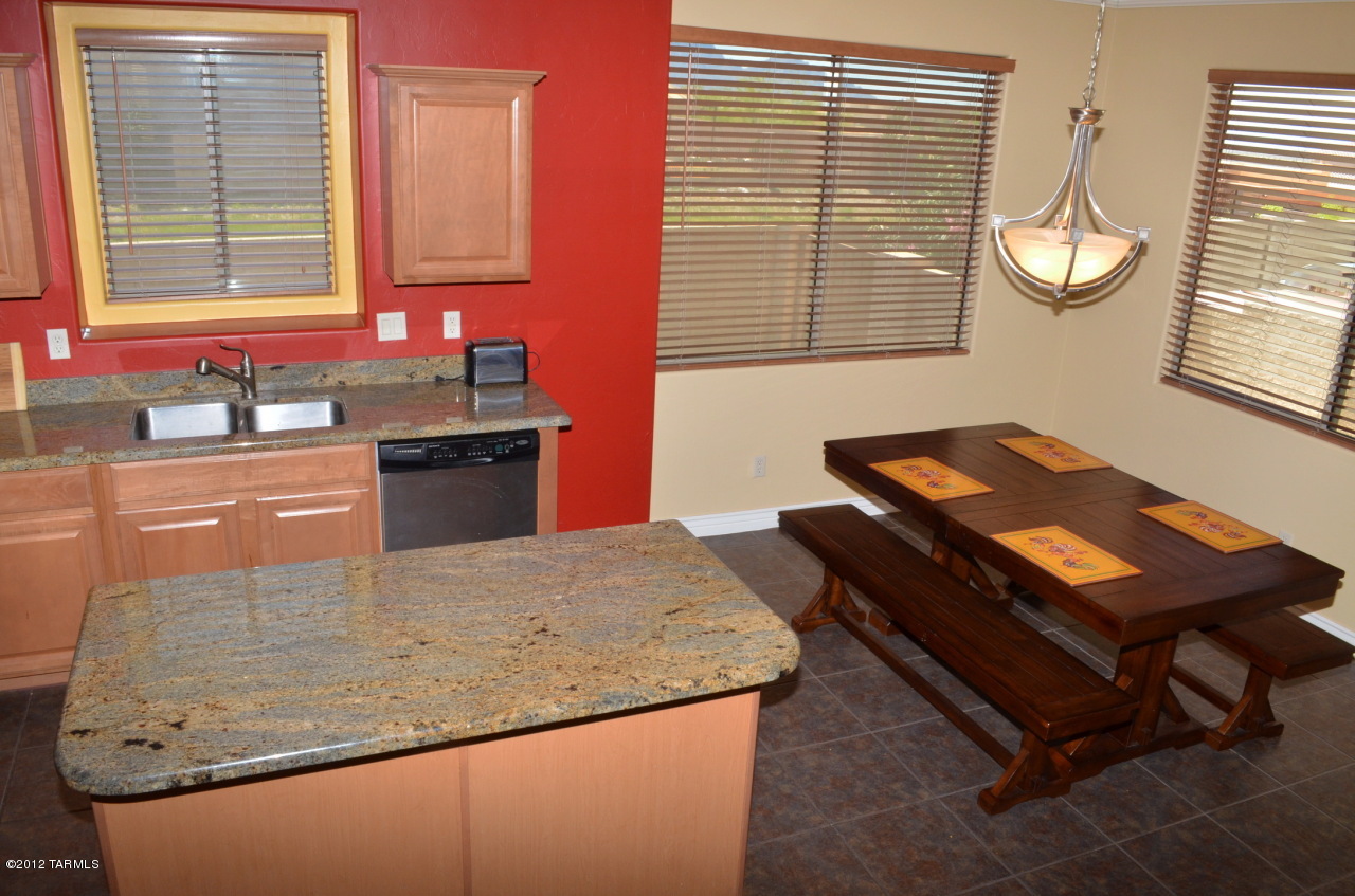 39484 S Mountain Shadow Drive
