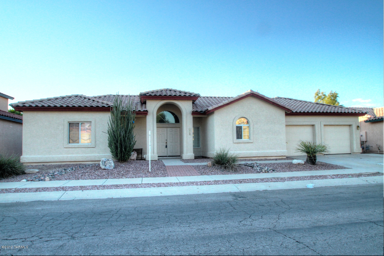 7160 W Maple Ridge Drive