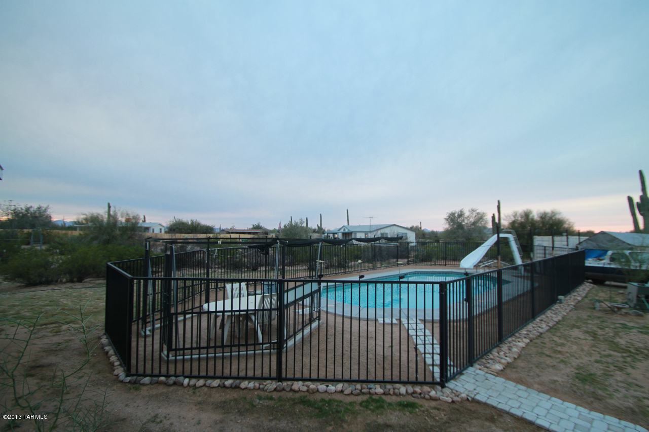 6485 N Annies Lane