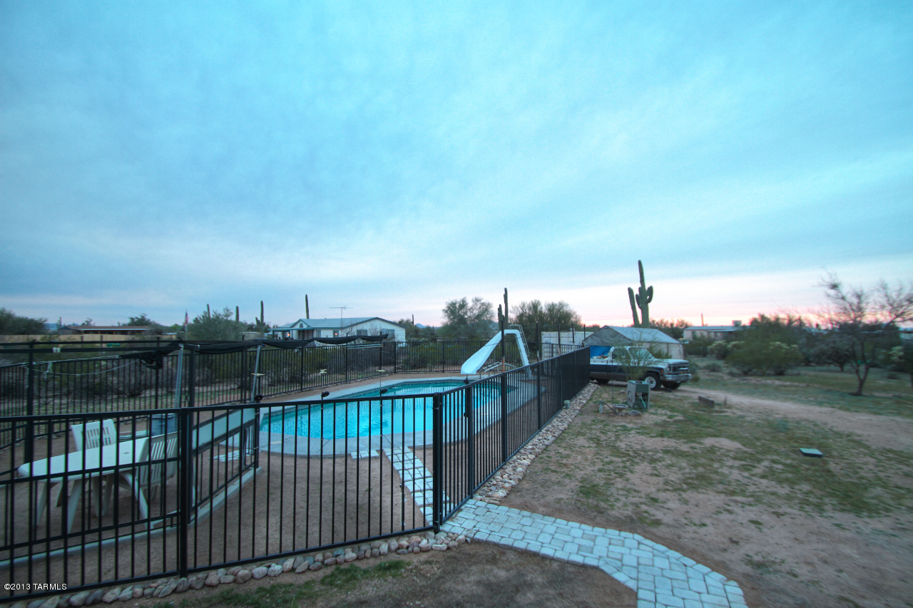 6485 N Annies Lane