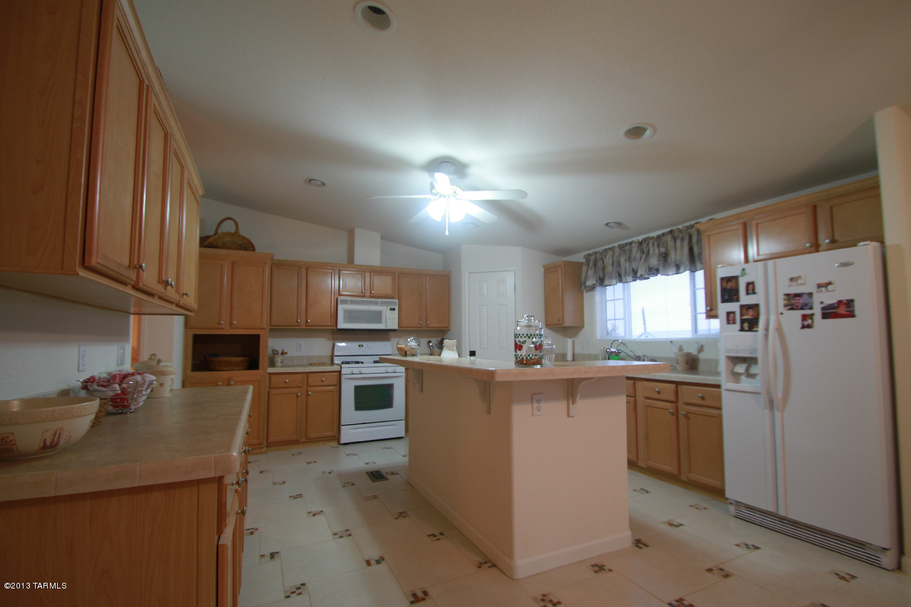 6485 N Annies Lane